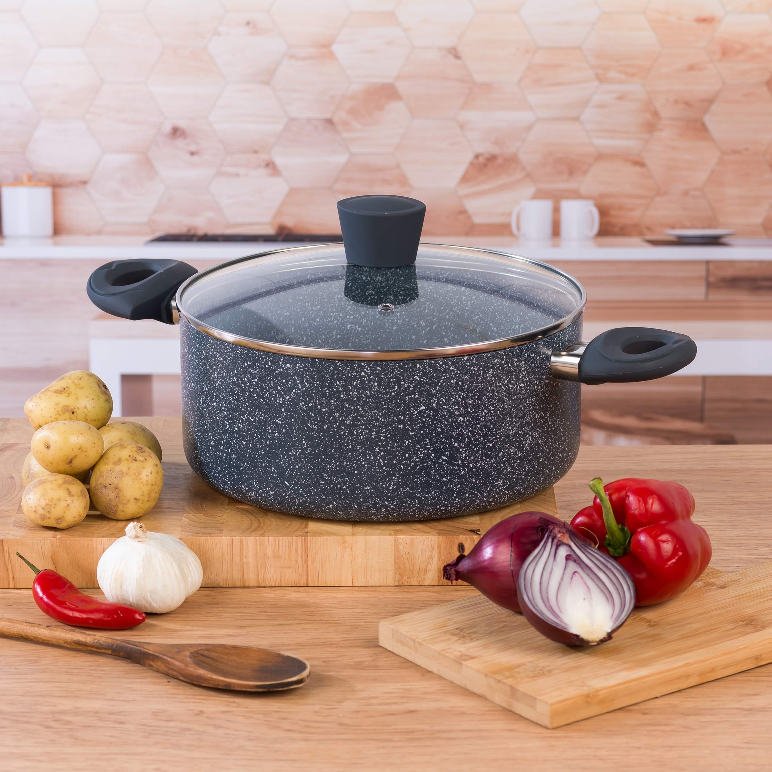 Garnek z tłoczonego aluminium z nieprzywierającą powłoką Russell Hobbs RH00849EU z niebieskim marmurkowym wykończeniem, 24 cm