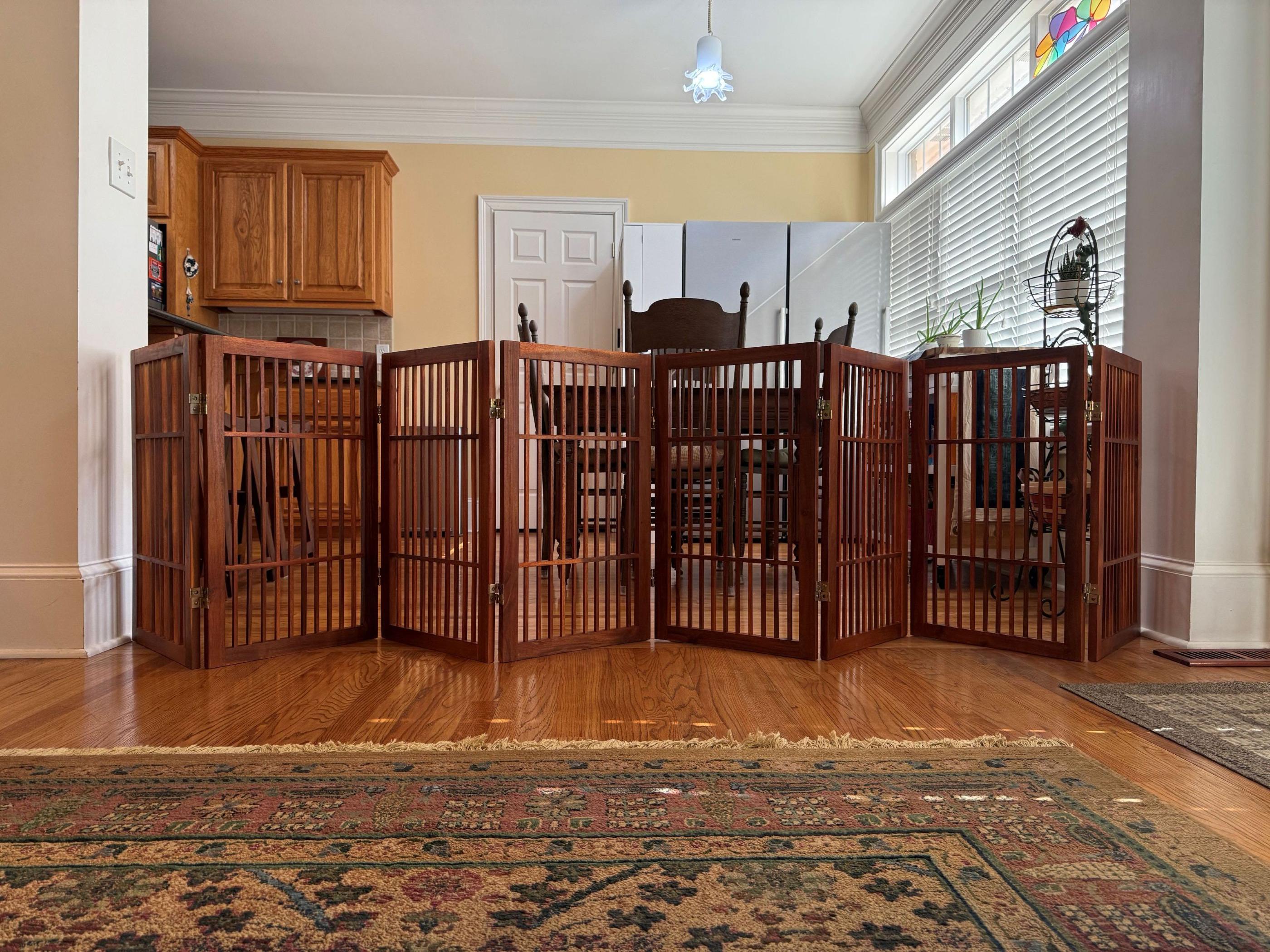 Watch Urnporium Acacia Wood Pet Gate Product Demonstration on Amazon Live