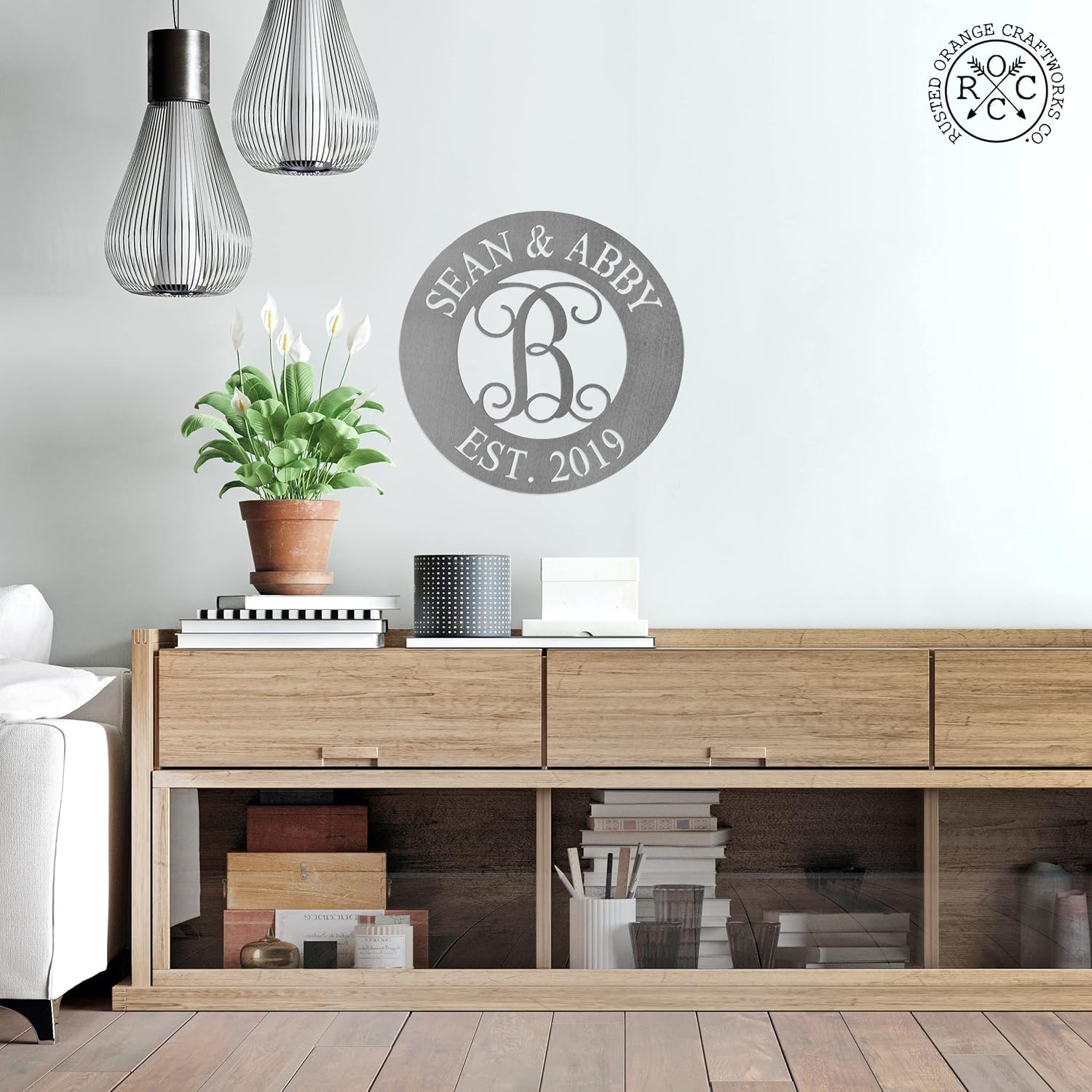 Nom Royale Monogram Sign – Personalized Family Name Metal Wreath Accent | Custom 3-Zone Design | 15” Round Steel Wall Decor