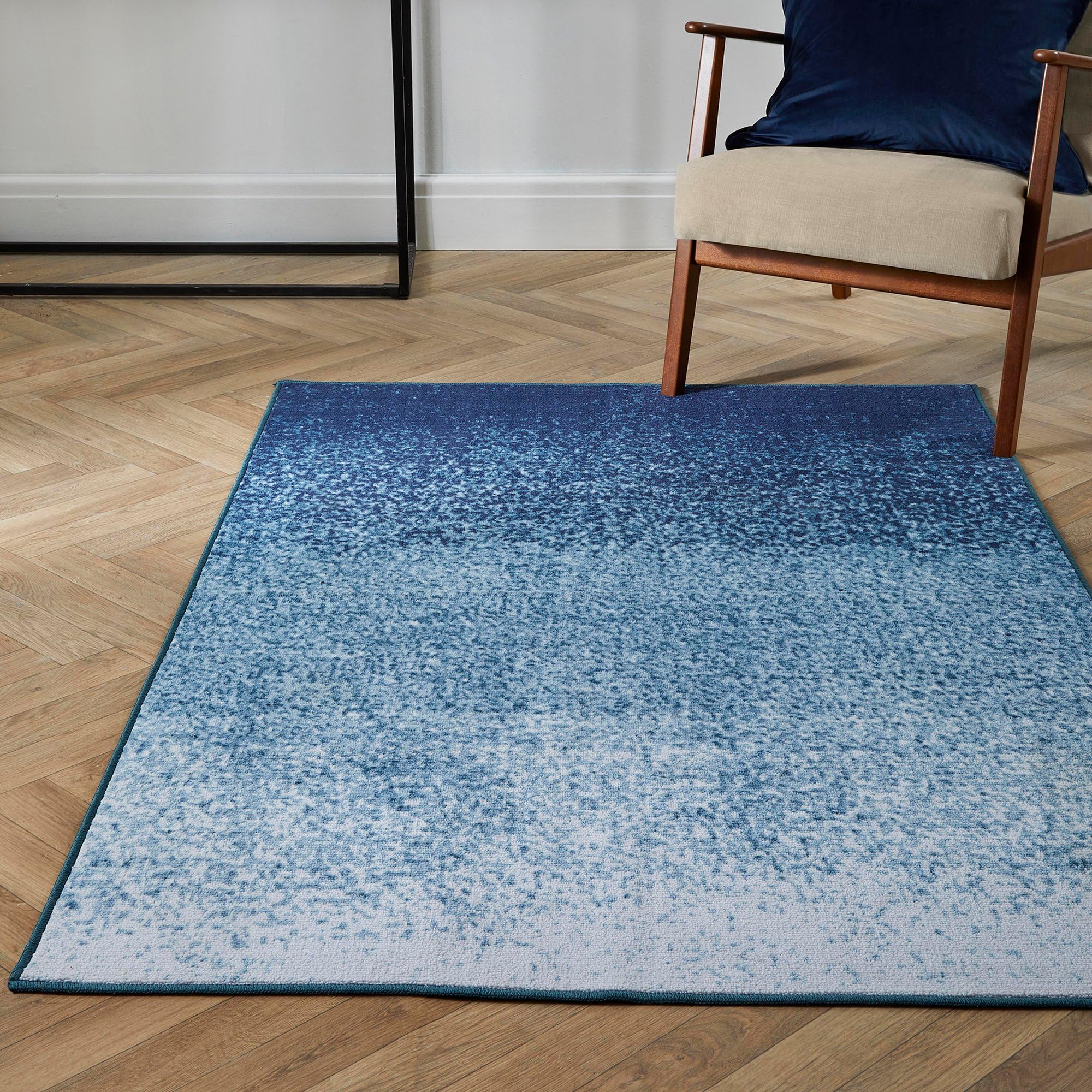 Fusion Natural - Blue Gradient Rug (180 X 120Cm) - Low Pile, Hypoallergenic, Machine Washable, Non-Slip - Blue Ombre - Living Room & Bedroom Decor