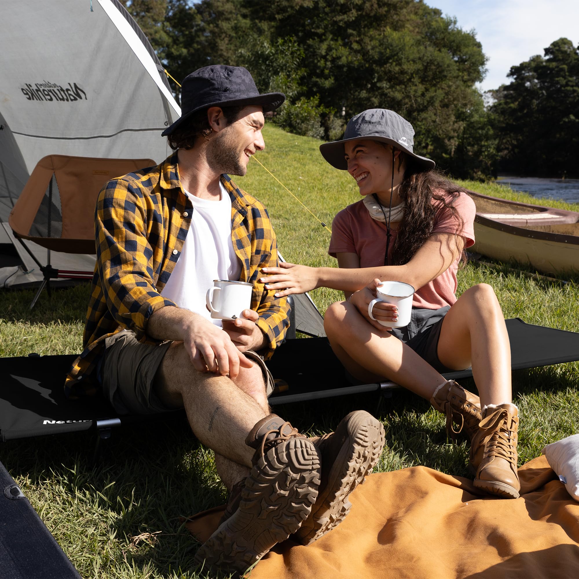 Naturehike Lit de Camp Pliable,Ultra Léger Compact Portable Solide et Durable Sac de Transport pour Randonnée,Voyage,Pêche,Matelas Gonflable,Charge Maximal 150kg pour Adultes