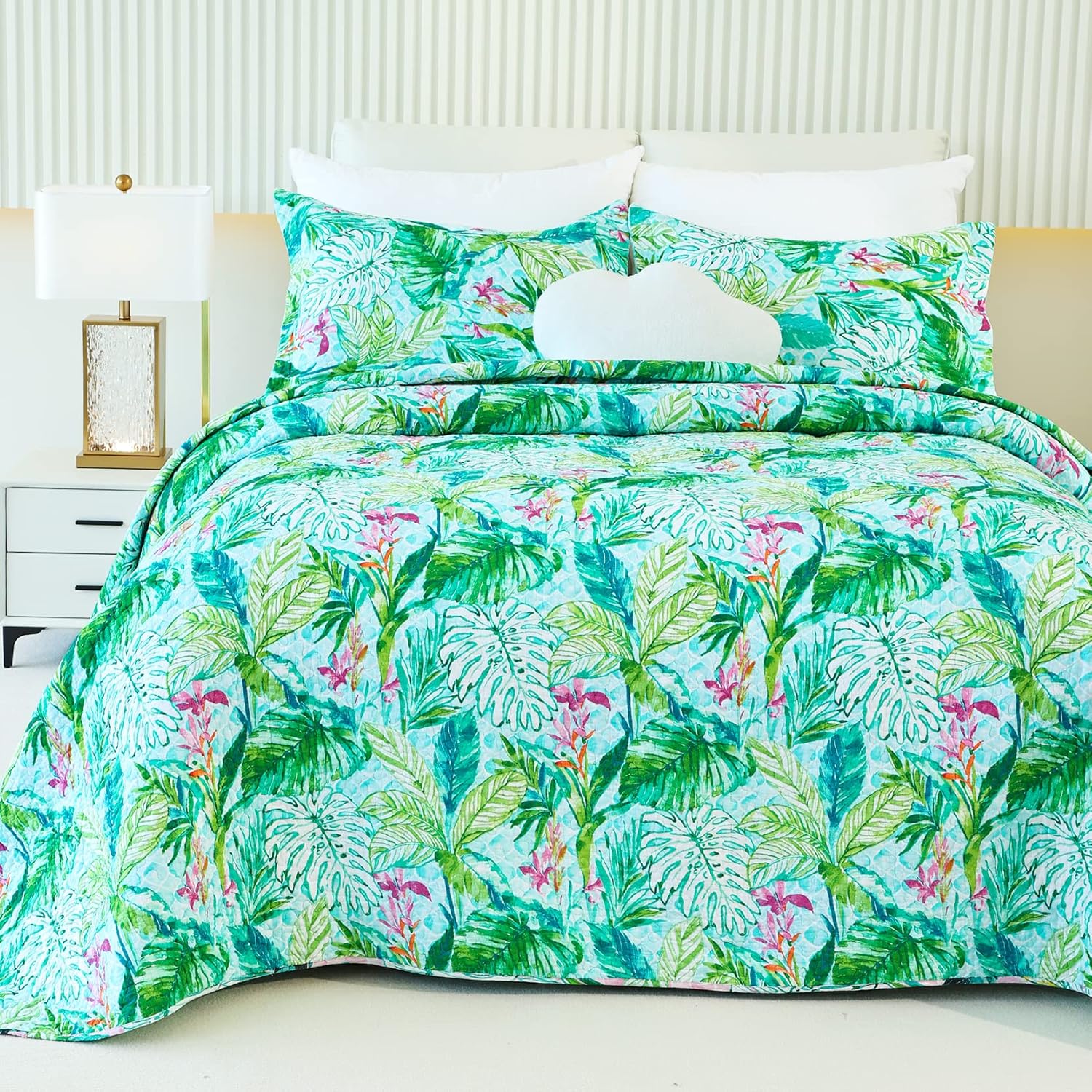 EVENHUG Cotton Quilt Set Queen Floral Reversible Bedspread Set Soft Brushed Bed Cover Lightweight Floral Quilted Bedding Set 1 Quilt with 2 Pillow Shams (Leaf, Queen)