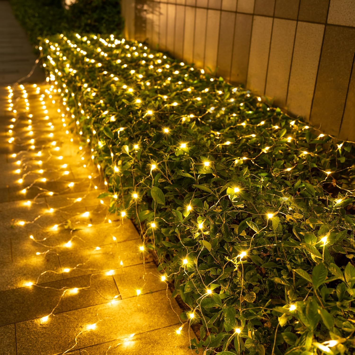 JOYIN 200 LED Christmas Net Lights, 6.5X 10FT Christmas Mesh Lights with 8 Modes, Connectable, Waterproof for Bushes Trees Yard Indoor Outdoor Xmas Decorations (Warm White)