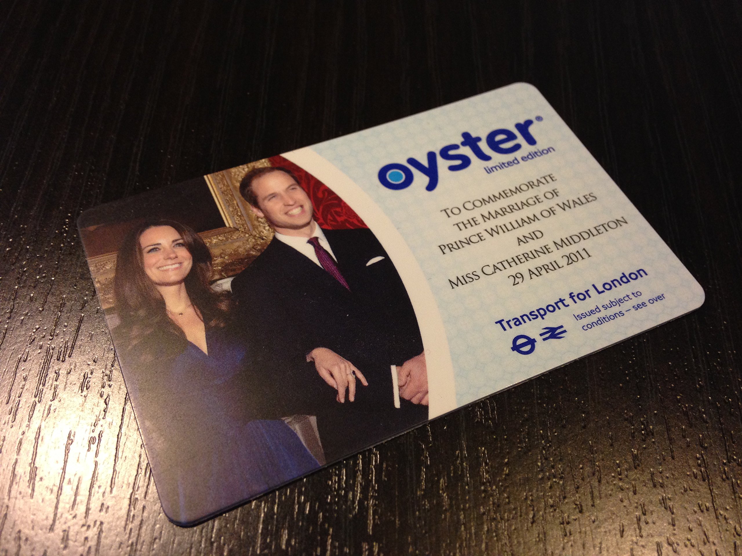 ROYAL WEDDING SPECIAL EDITION OYSTER CARD : Amazon.co.uk: Stationery &  Office Supplies