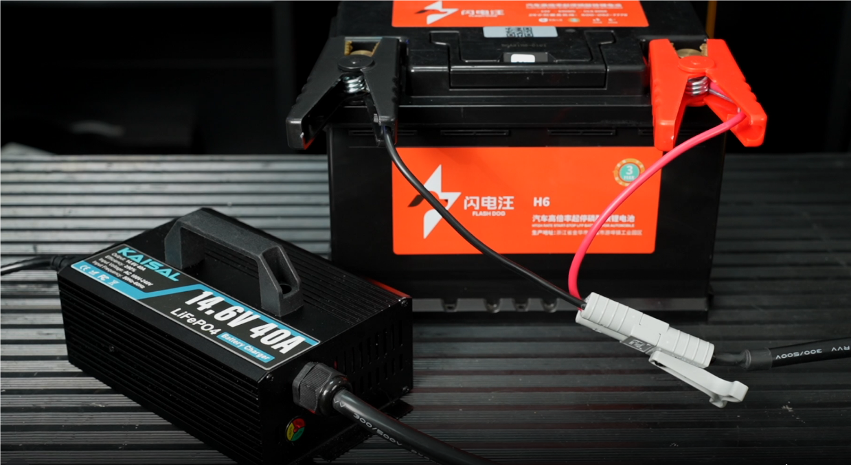 Amazon.com: 12V 40A Lithium Battery Charger 14.6V LiFePO4 Battery