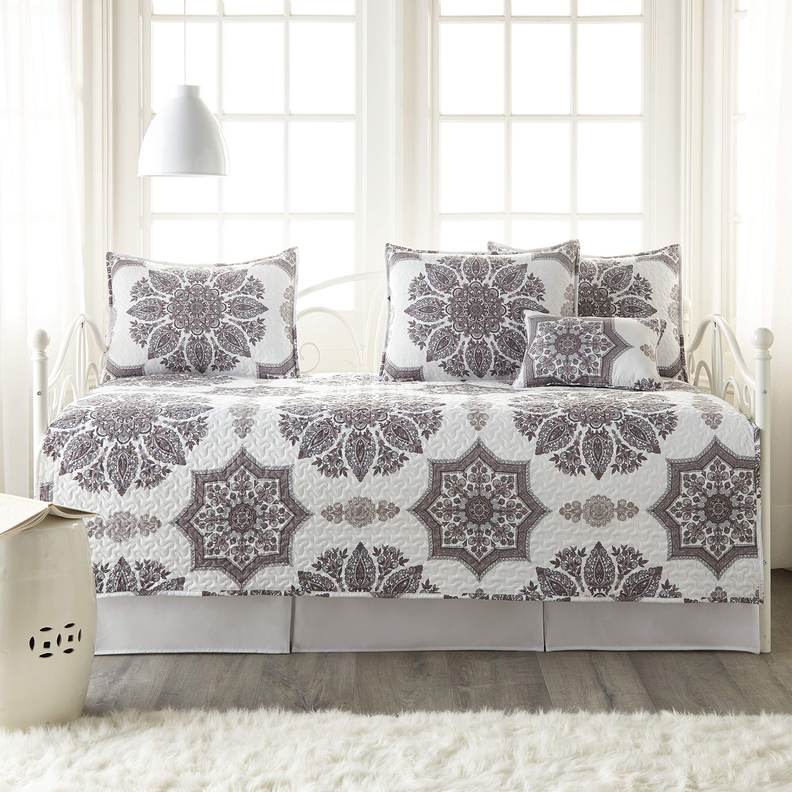 Twin Daybed Quilt Set, 6-Piece Quilt Bedding Cover, Shams, bed skirt, Grey