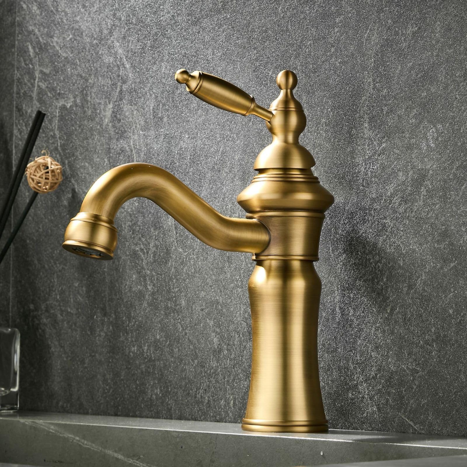 Fanjubei Imitating Antiques Bathroom Vintage Hot And Cold Copper Washbasin Faucet