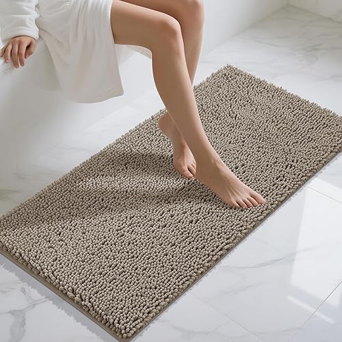 Yimobra Alfombra de baño larga de felpilla de 47 x 24 pulgadas, extra suave, antideslizante, súper absorbente, de secado rápido, alfombra de suelo