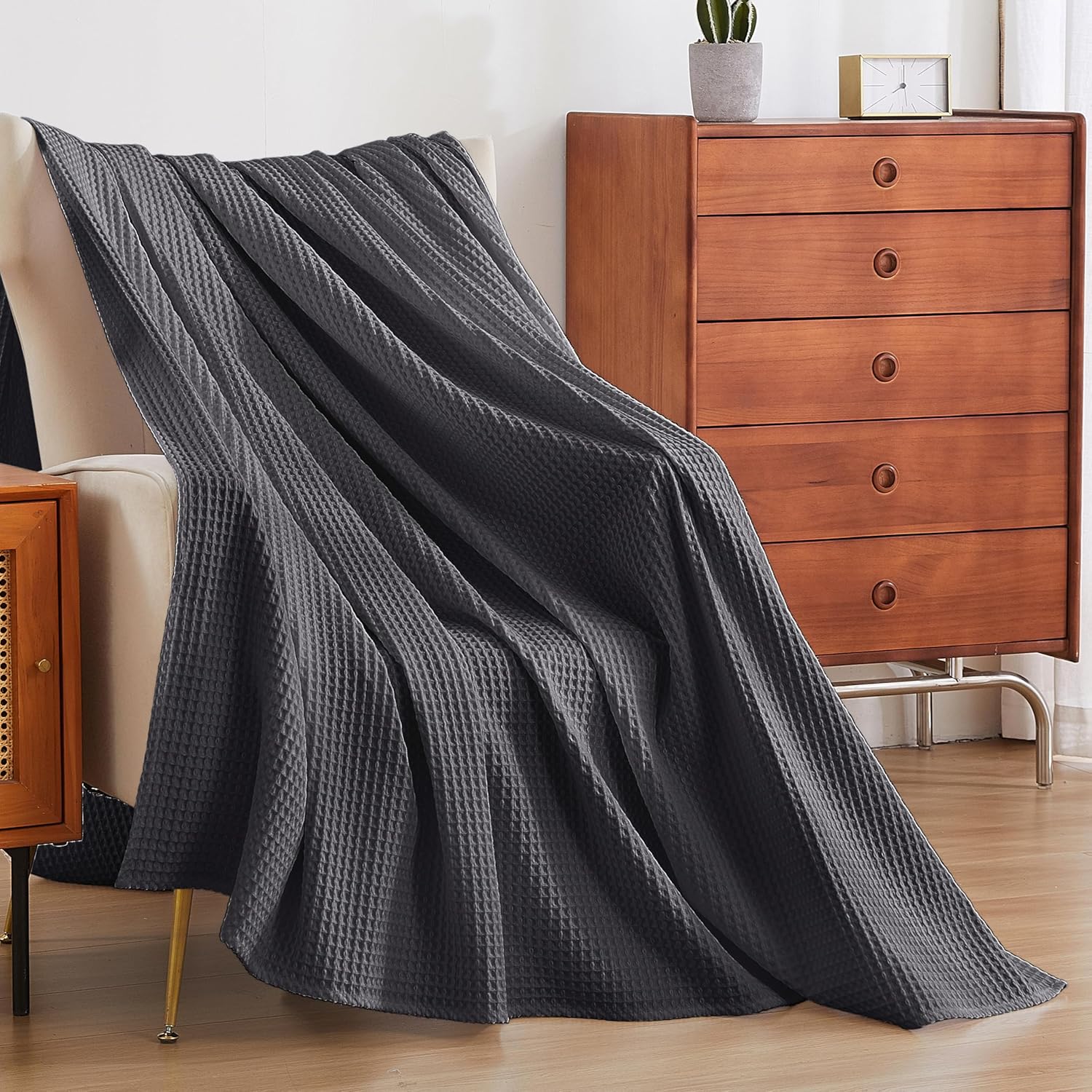 100% Egyptian Cotton Waffle Weave Throw Blanket for Bed Couch Sofa Home Decor, Soft Lightweight Bed & Couch Blanket for All Seasons (Dark Grey - Twin Size - 66 * 90") - Image 2