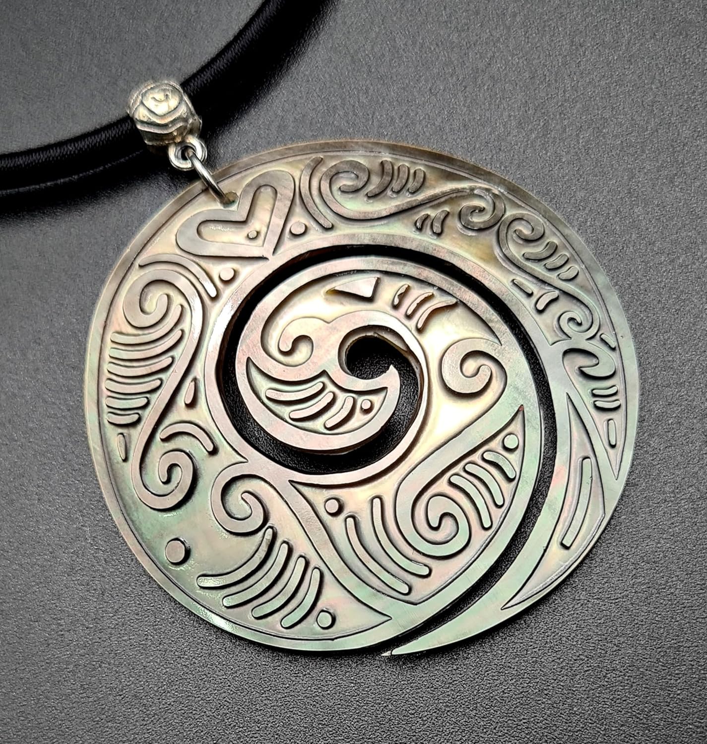 Hand Carved Ethnic Design Māori Koru Peace Pendant Mother of Pearl Necklaces for Women, Handmade Adjustable Cord Seashell Necklace Jewelry (EA308) - Image 2