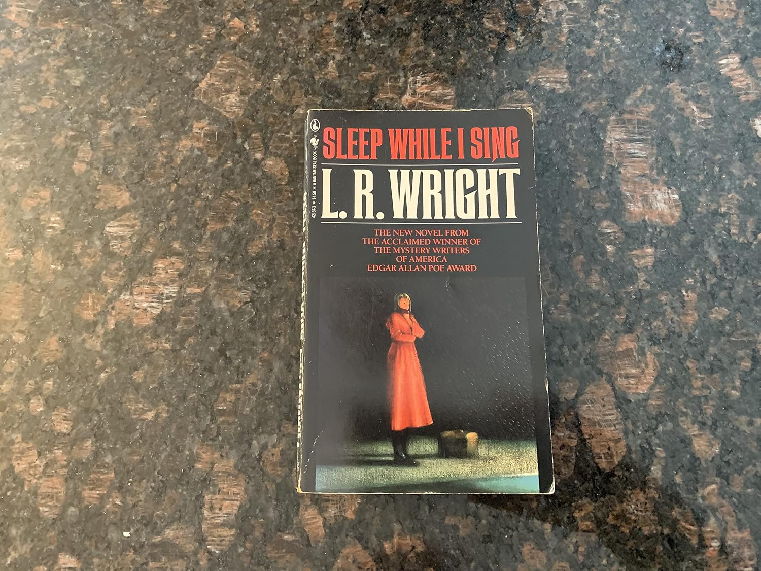 Sleep While I Sing Wright, L.R. 9780770421878 Books
