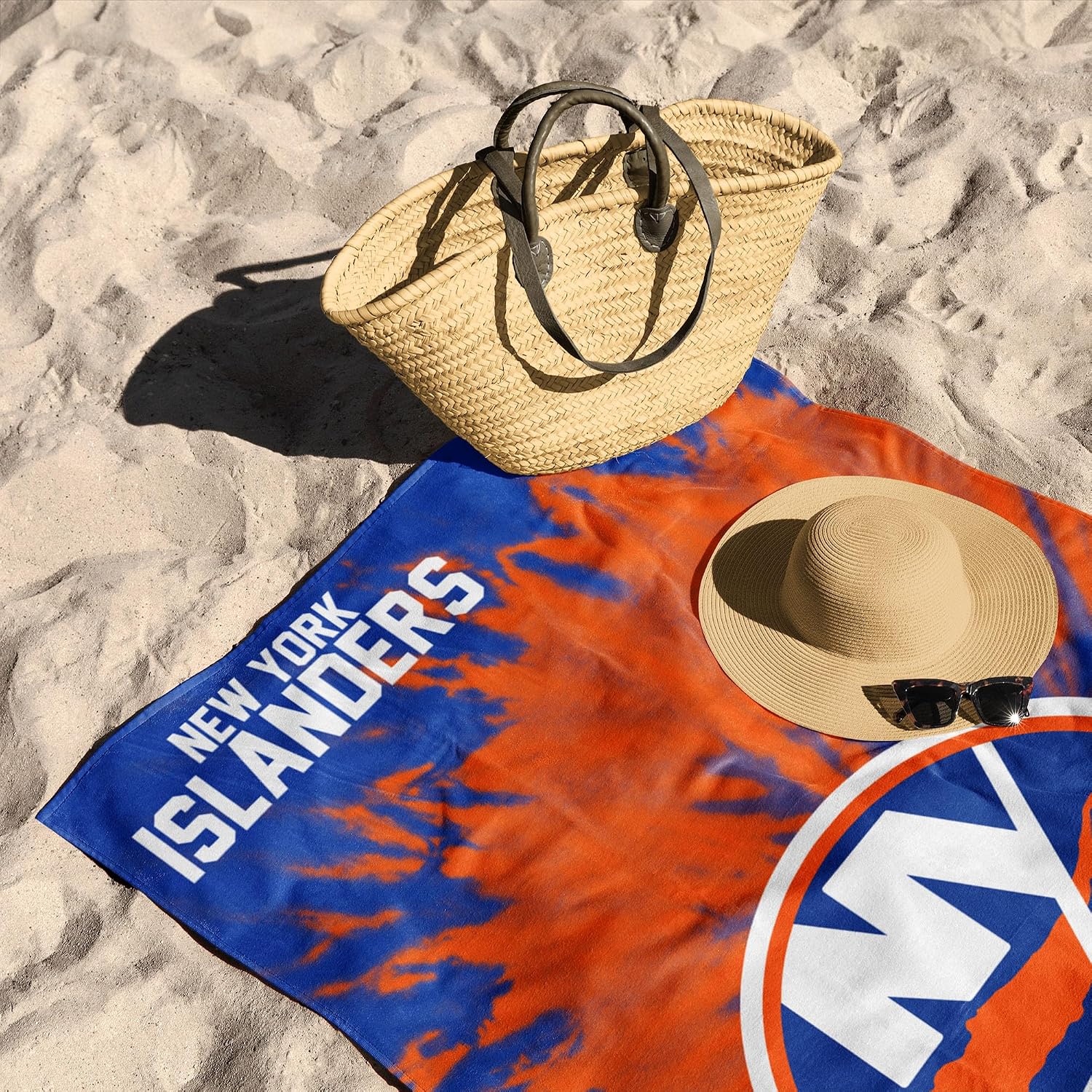 Northwest NHL New York Islanders Psychedelic Beach Towel, Cotton Polyester Blend Lightweight Bath, Pool, Swim, Travel Fan Gear, 30 x 60 Inch