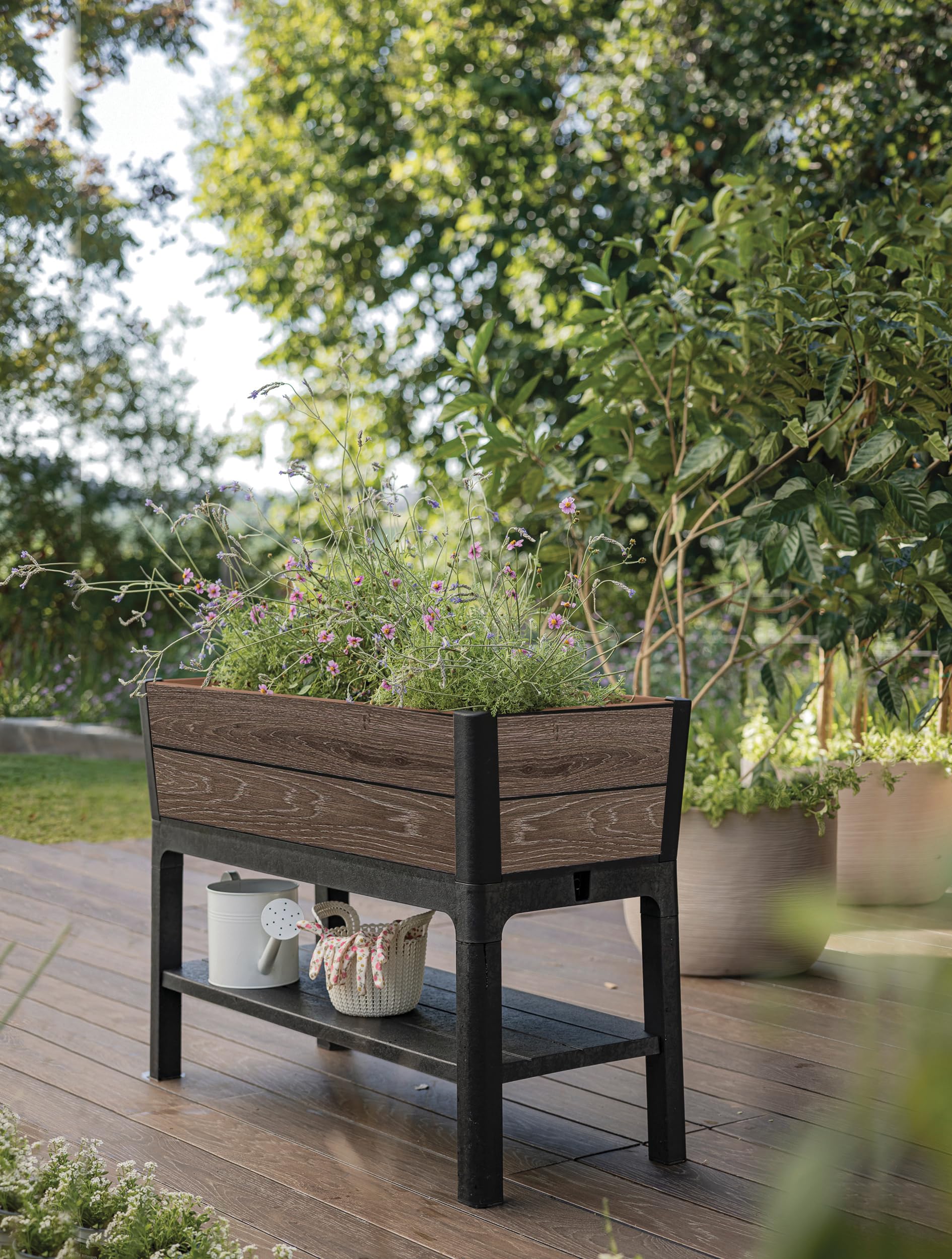 Keter Fioriera da Esterno Deco, Ideale per Fiori e Aromatiche, Finitura Effetto Noce, Capacità 120L, 113x47,5x79,8H cm