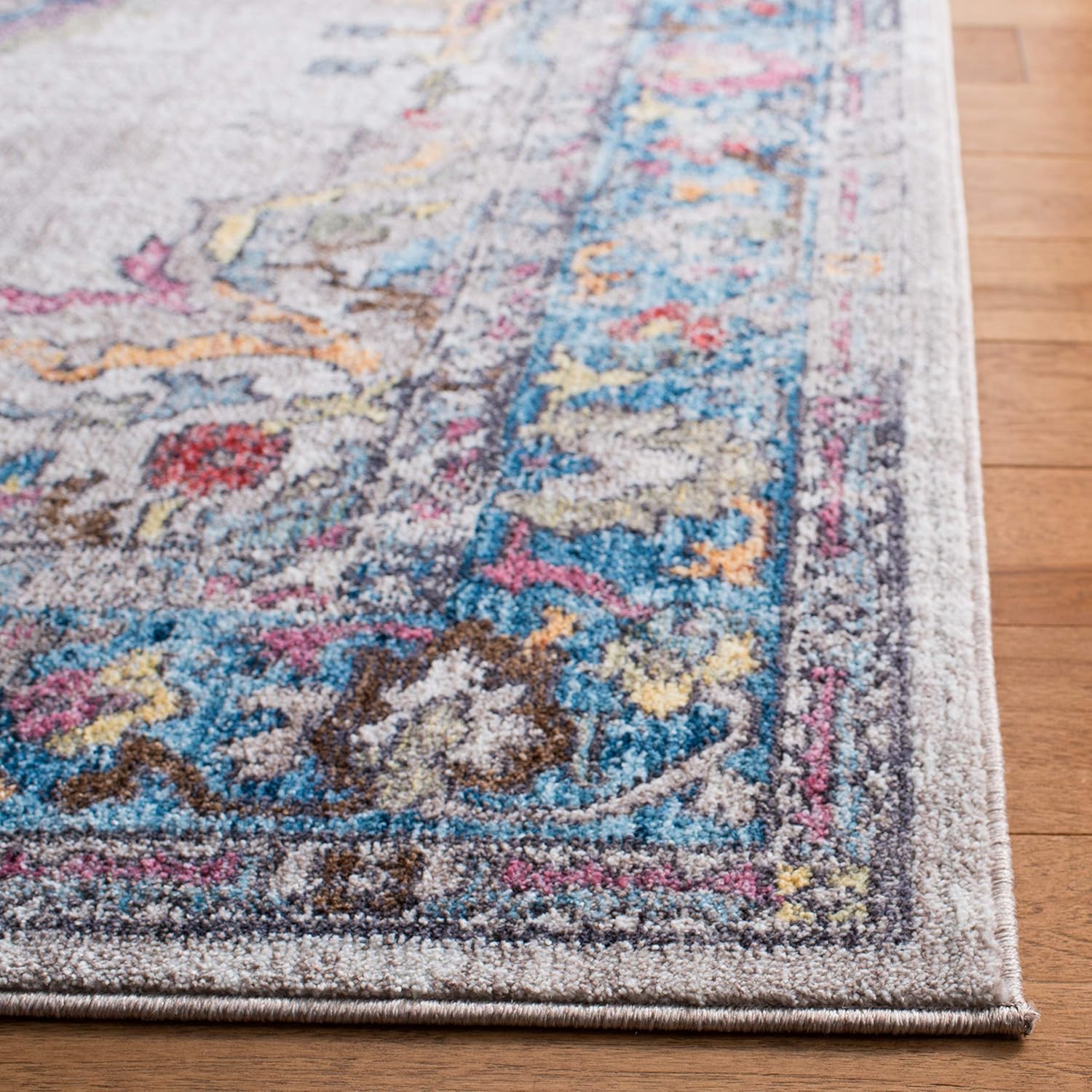 SAFAVIEH Bristol Collection Accent Rug - 3' x 5', Light Grey & Blue, Medallion Distressed Design, Non-Shedding & Easy Care, Ideal for High Traffic Areas in Entryway, Living Room, Bedroom (BTL343A)