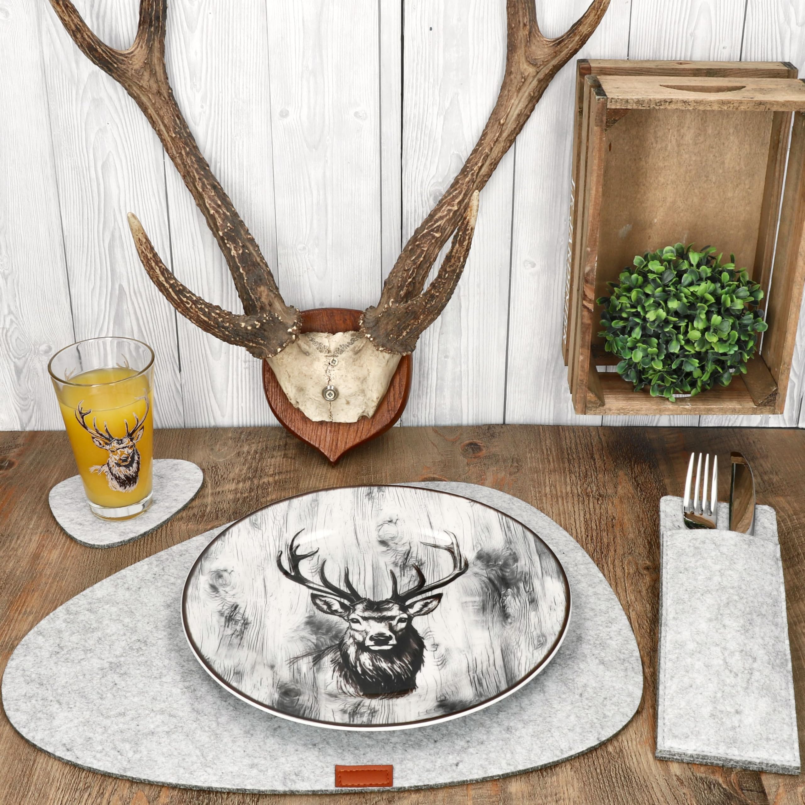MamboCat Alois - Set da 20 pezzi, 4 piatti, bicchieri, tovagliette, sottobicchieri e portaposate in feltro, per 4 persone, decorazione da tavolo