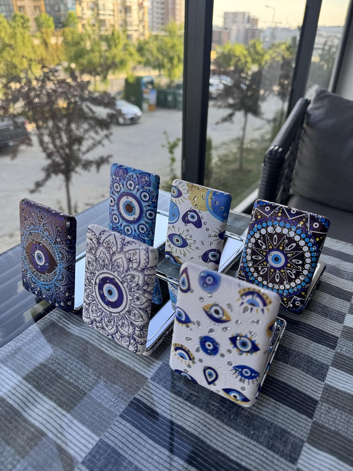 12 Adet Kapaklı Mini Makyaj Aynası, Karışık Desenli Taşlı Nazar Boncuğu, Plastik, 8x6cm, Taşınabilir, Kına Hediyelik 12 Adet Kapaklı Mini Makyaj Aynası