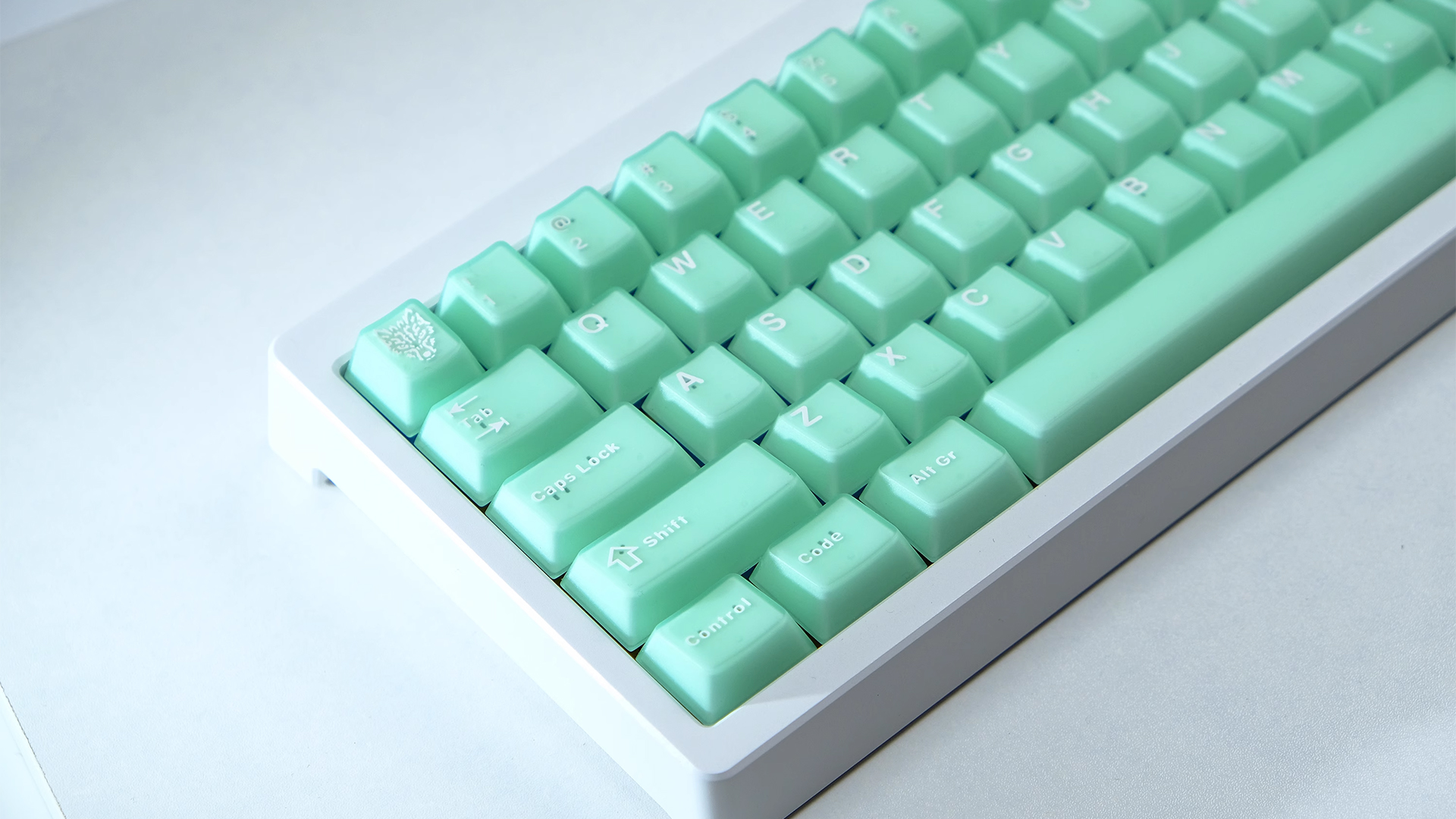 104 tuşları/Set mavi sis yan kazınmış saydam Keycaps OEM yükseklik PBT malzeme D