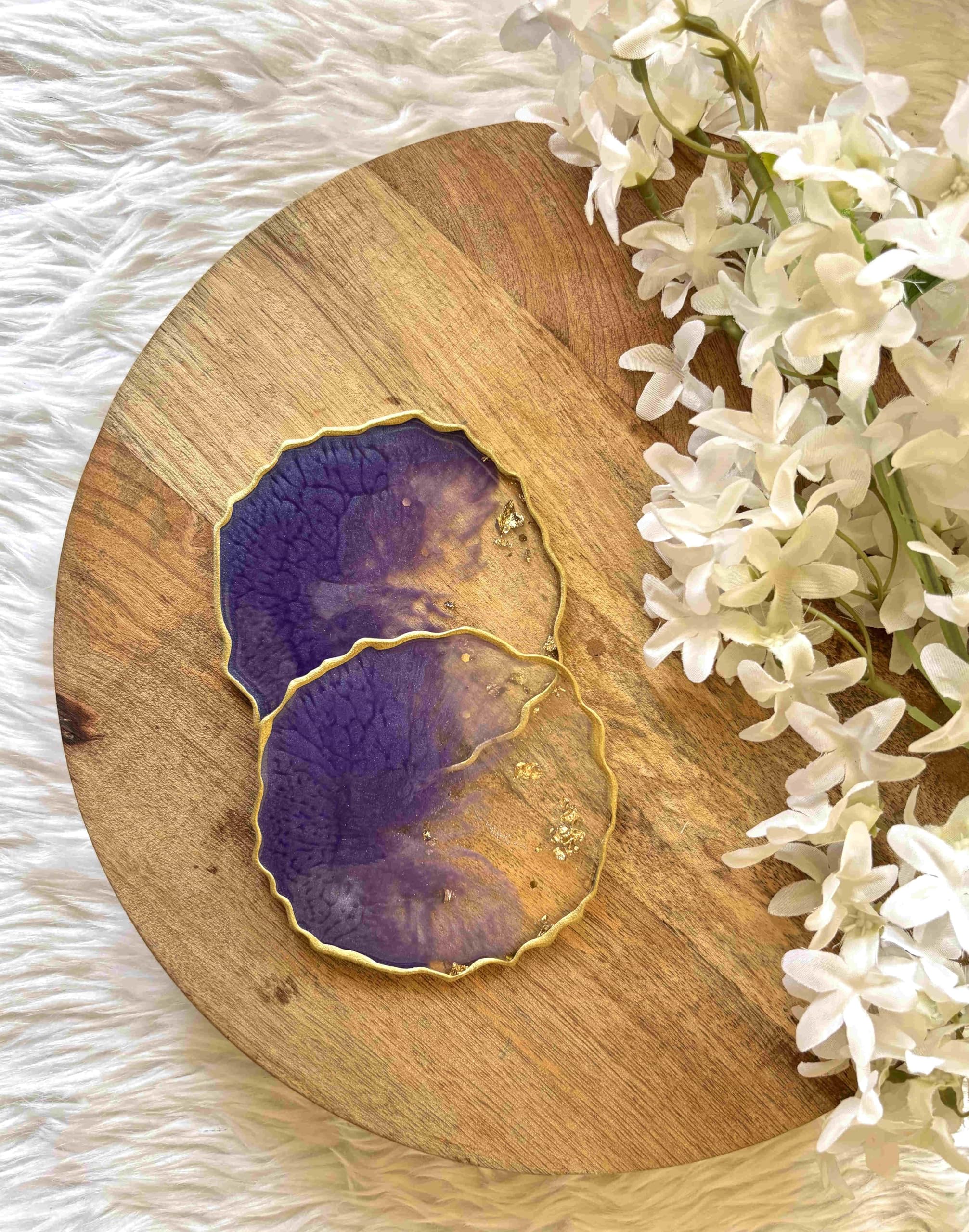 Artlia Handcrafted Geode Coasters for Dining Table Set of 2 (4'' Diameter Ideal for Gifting (Birthdays,Anniversaries,Weddings),Enhancing Home Decor,Gifts,and Special Occasions (Purple)