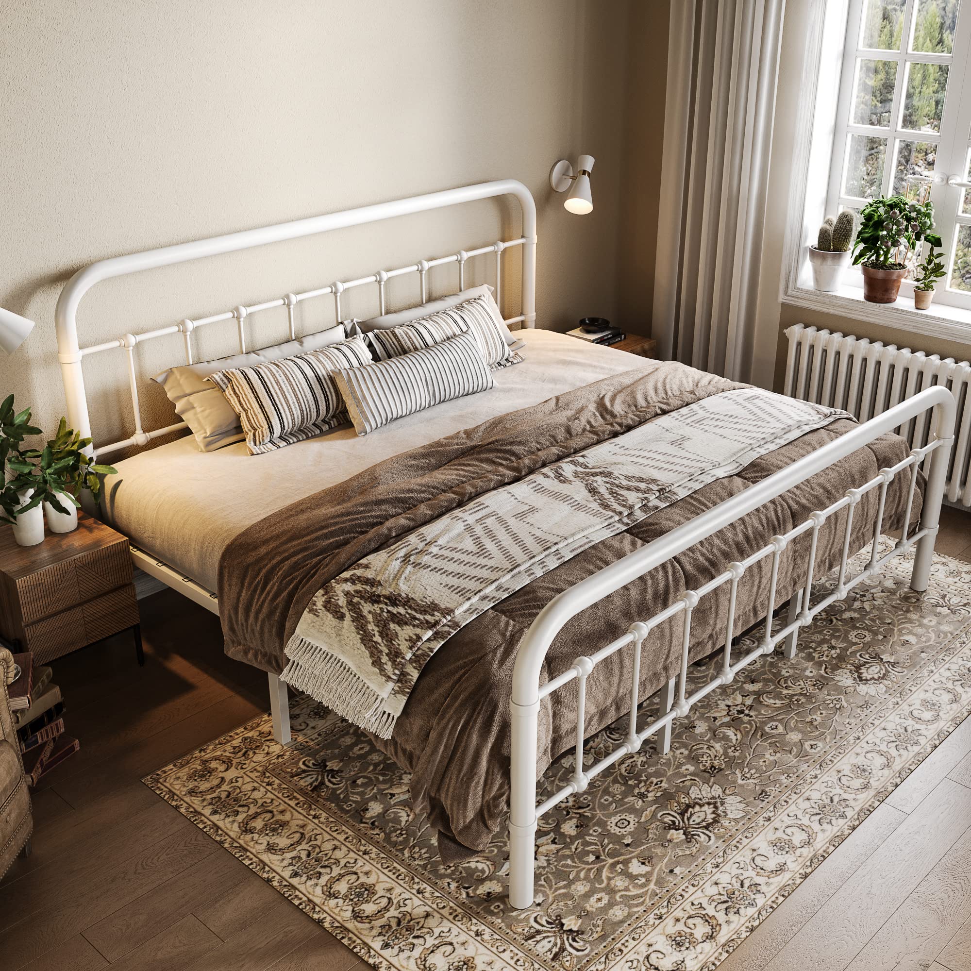 White Iron Bed King