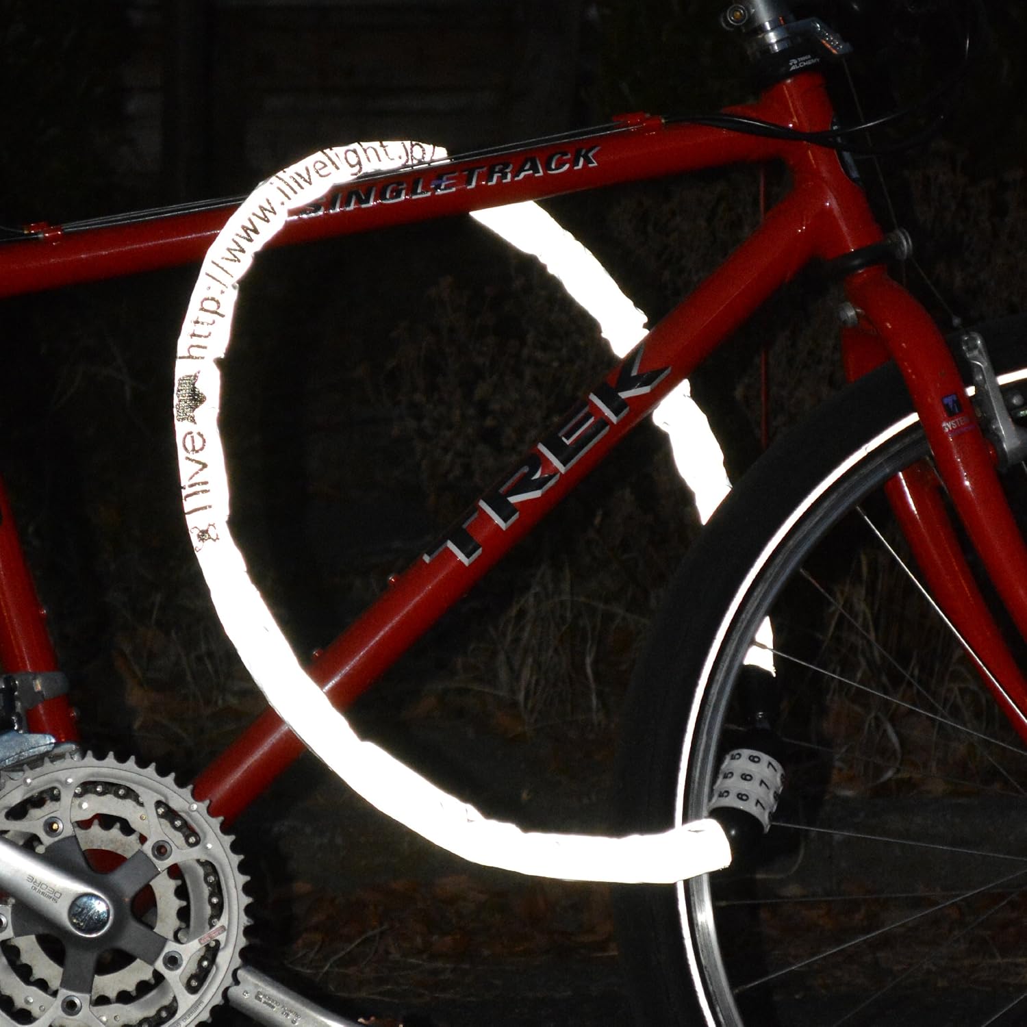 I Live Lock Reflect I Live Lock Reflect φ0.7 x 47.2 inches (18 x 1200 mm)