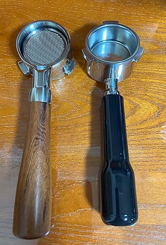 Vista 4 de Portafiltro sin fondo de 2.008 in para máquina de café espresso DeLonghi EC680 y EC685 Portafilter desnudo de acero inoxidable junto con cesta