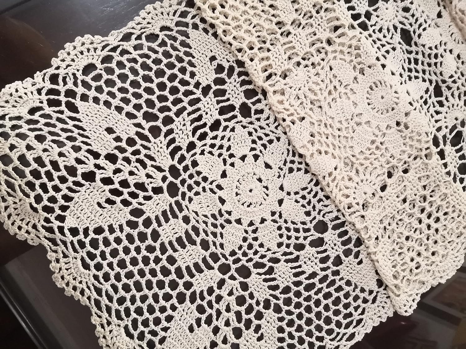 Kamay's 100% Cotton Handmade Crochet Rectangular Floral Lace Table Runner Dresser Scarf Doilies Rectangle Coffee Table Dresser Decor (Beige, 16"x52"/40*130cm)
