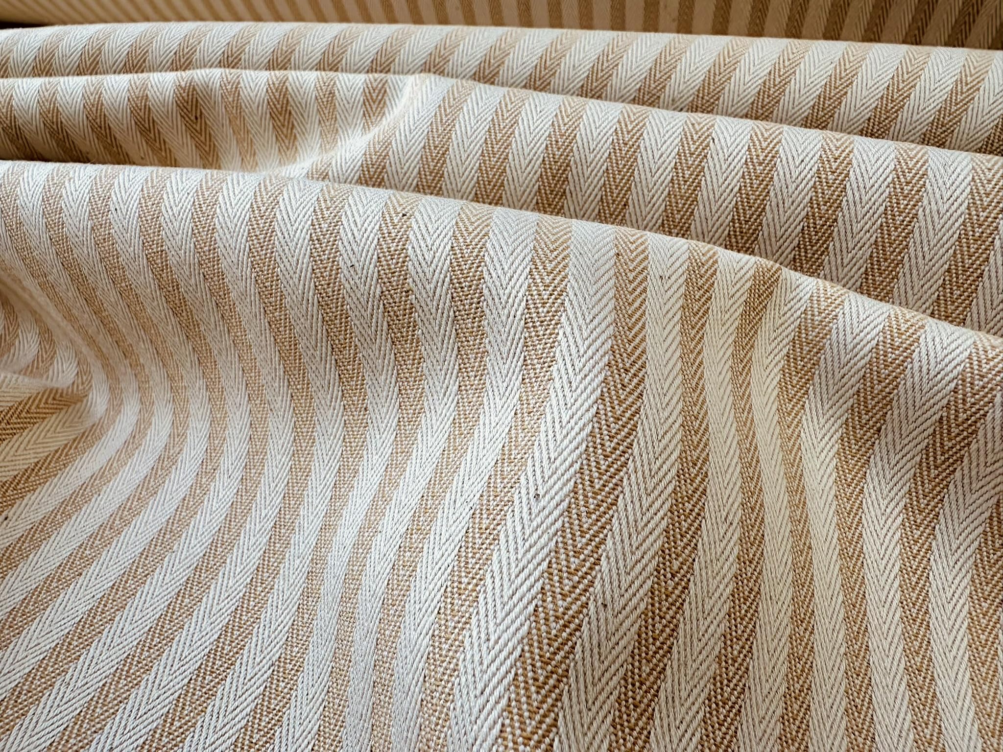 Tissu à chevrons 5 mm aspect lin effet lin rayé, lignes crème, décoration d'intérieur, couture – 328 cm extra large – Vendu au mètre – Miel
