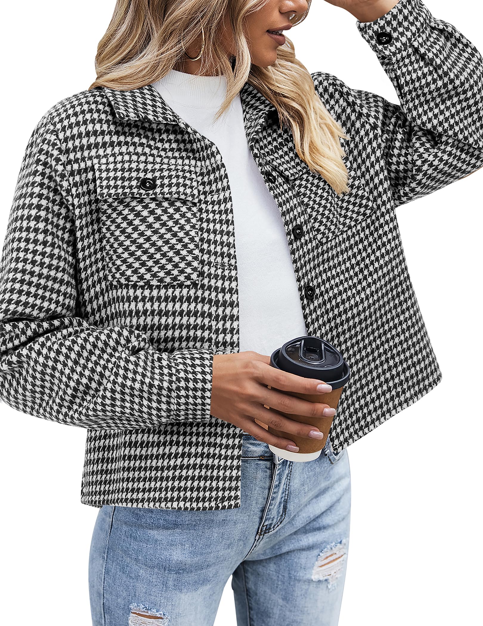 ZEAGOO Jackets for Women Cropped Flannel Plaid Shacket 2025 Fashion Button Down Shirt Coats Tops