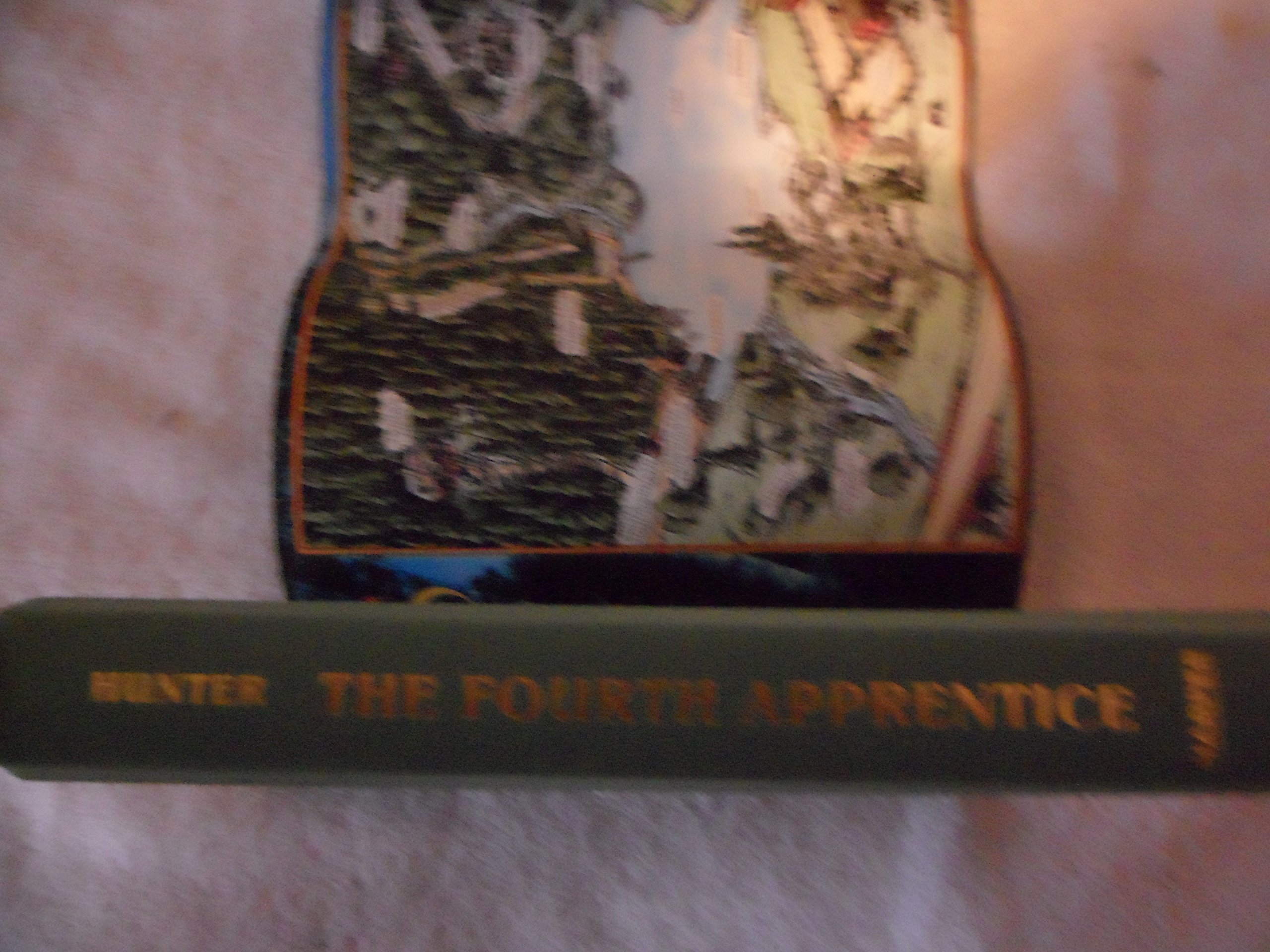 Cover of Warriors: Omen of the Stars #1: The Fourth Apprentice