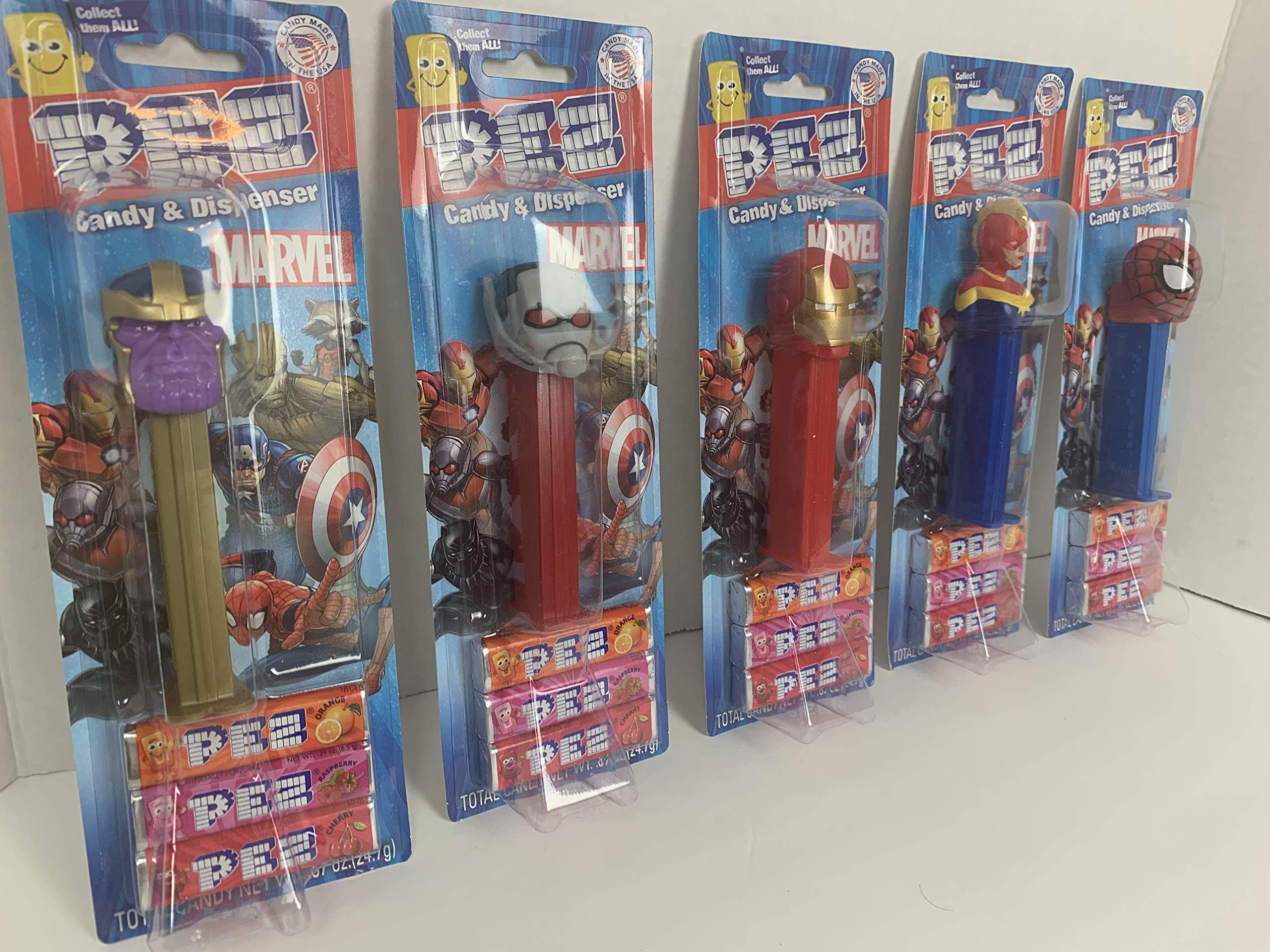The Marvel Avengers Dispenser with 3 refill candies (Heroes Vary)