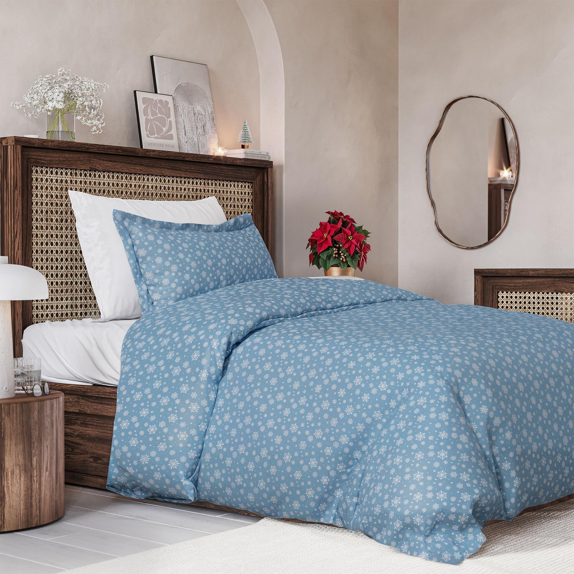 CGK Unlimited Christmas Duvet Cover Twin Size - 68 x 90, Blue Snowflakes