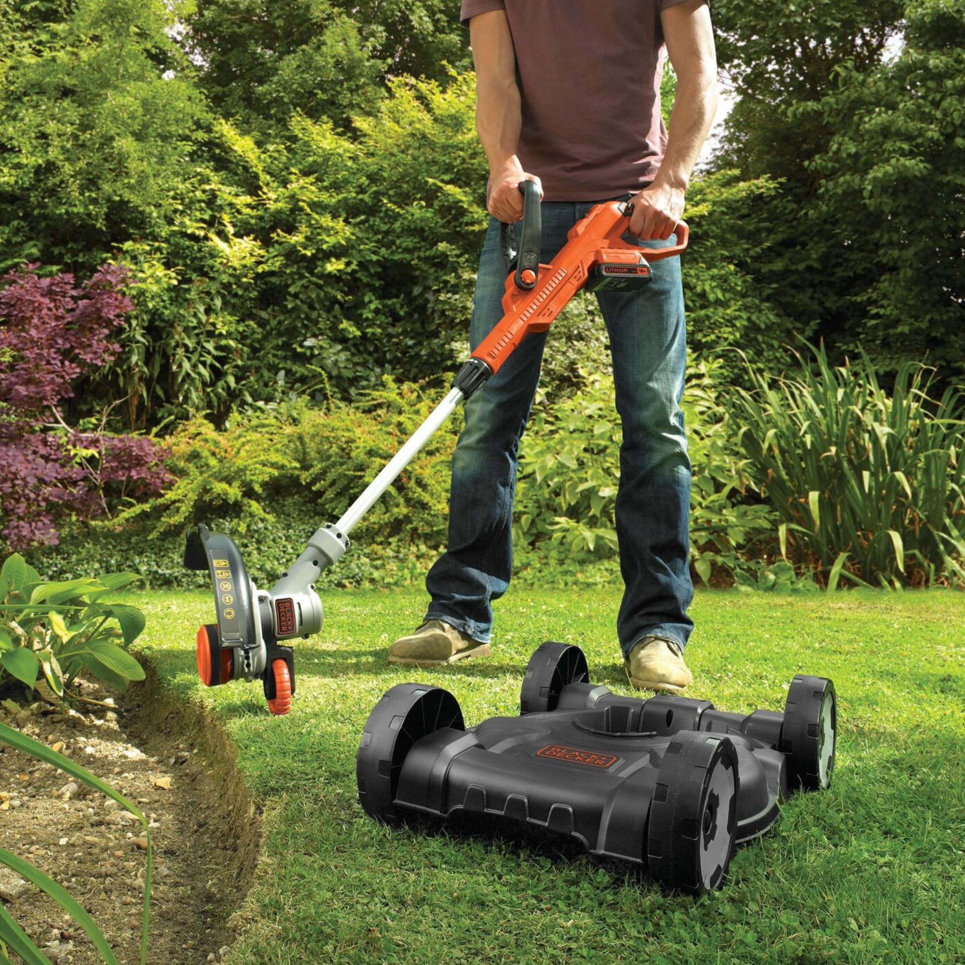 BLACK+DECKER Coupe-Bordures sans Fil 18V POWERCONNECT 3-en-1 – Coupe-Herbe, Dresse-Bordures & Tondeuse légère pour Petits Jardins – STC1820CM-QW