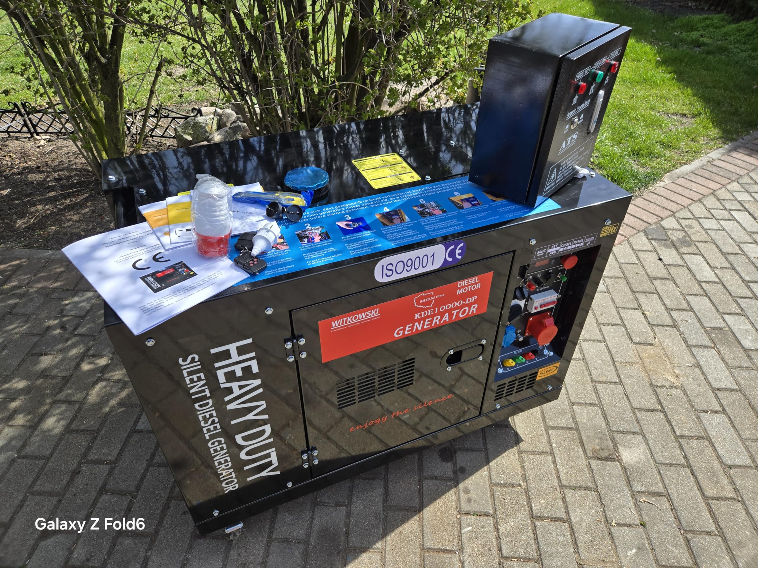 Grupo electrógeno móvil con AVR diesel 11 kVA Dual Power 230 V/400V | WITKOWSKI Generador arranque eléctrico, bujías incandescentes, mando a distancia y preparación ATS KDE10000DP