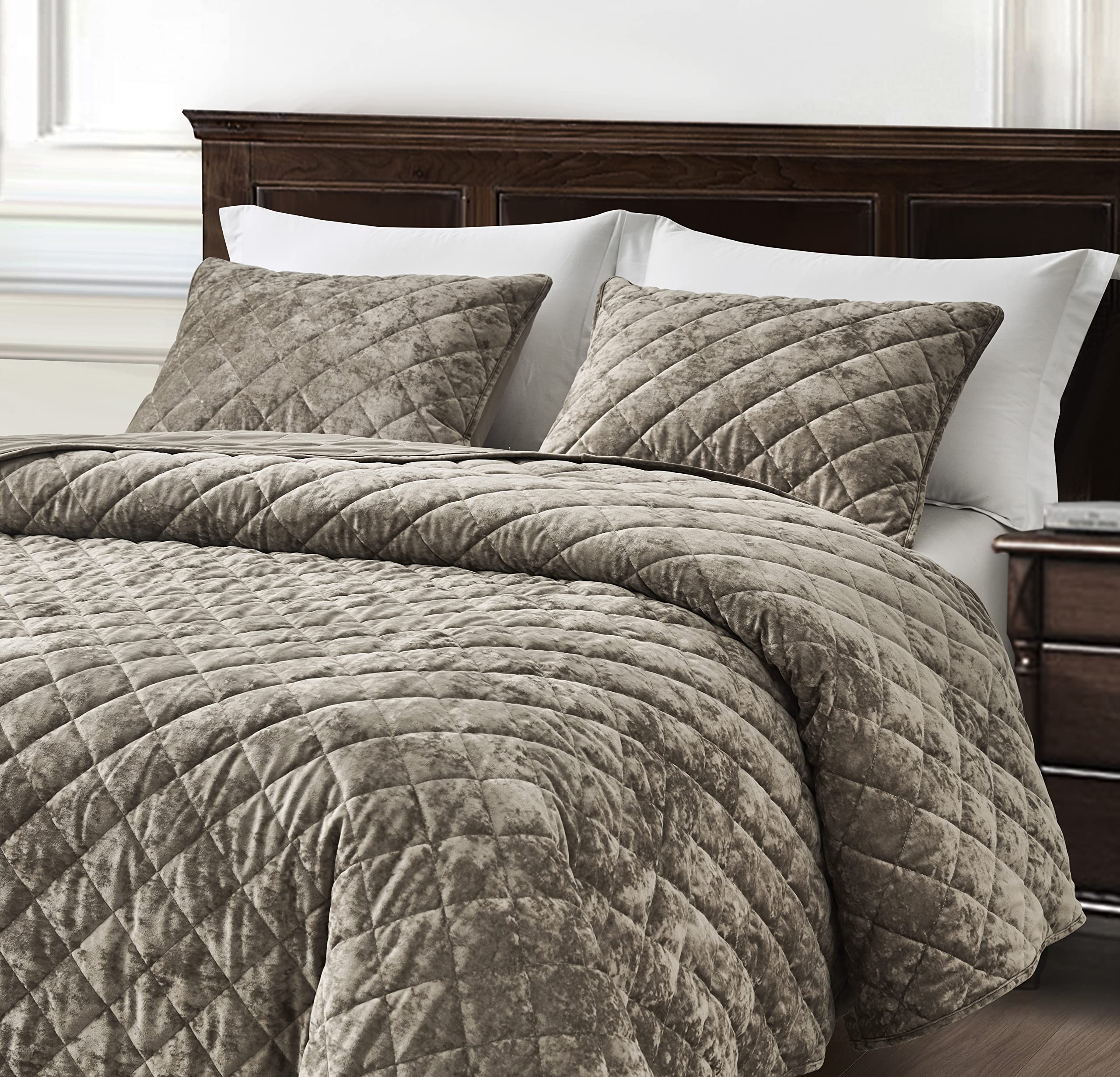 Lounge Solid Taupe Velvet Quilt – 100% Polyester Velvet main image 0
