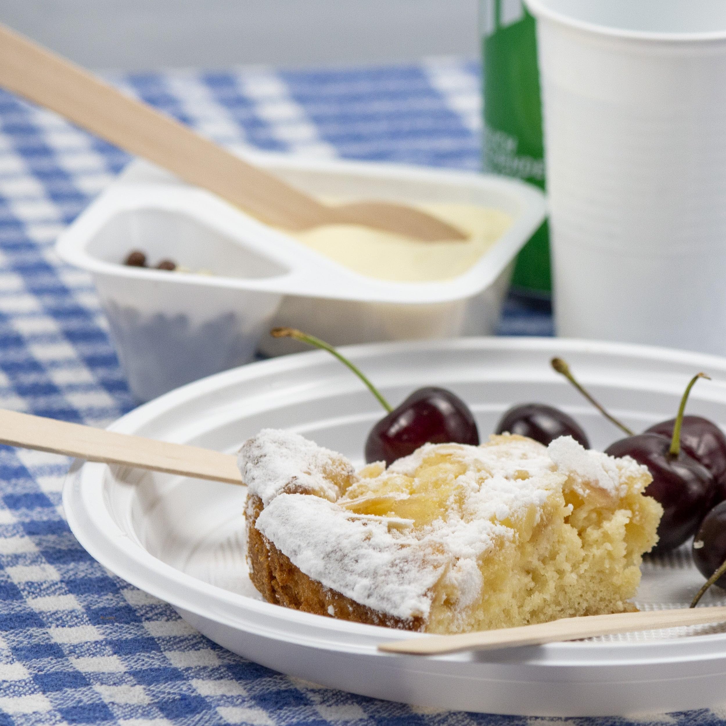 Commerline Piatti di Plastica Riutilizzabili A 2 Scomparti Ø22 cm, 800 Pezzi | Piatti Per Catering o Eventi Lavabili in Lavastoviglie | Stoviglie di Plastica Resistenti