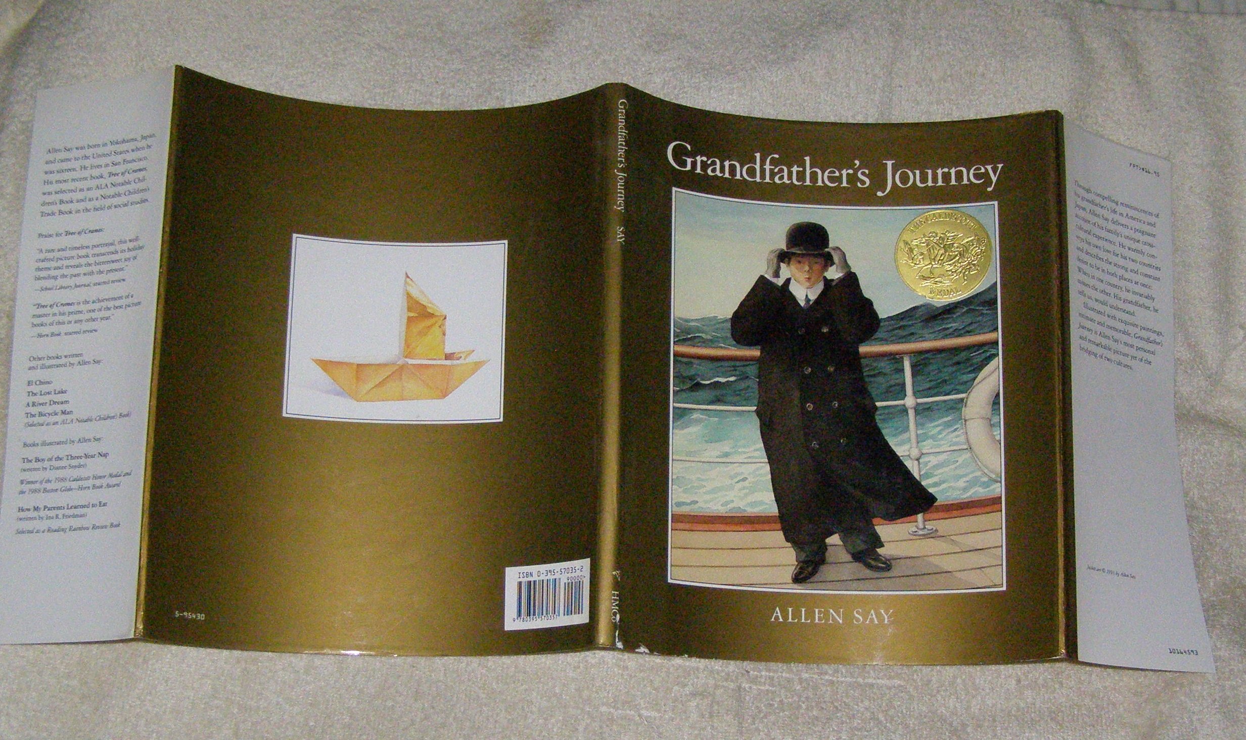 Grandfather's Journey (CALDECOTT MEDAL BOOK)