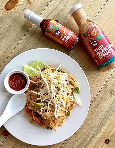 Miniatura 3 de Yai's Thai Botella de salsa de almendras de 12 onzas