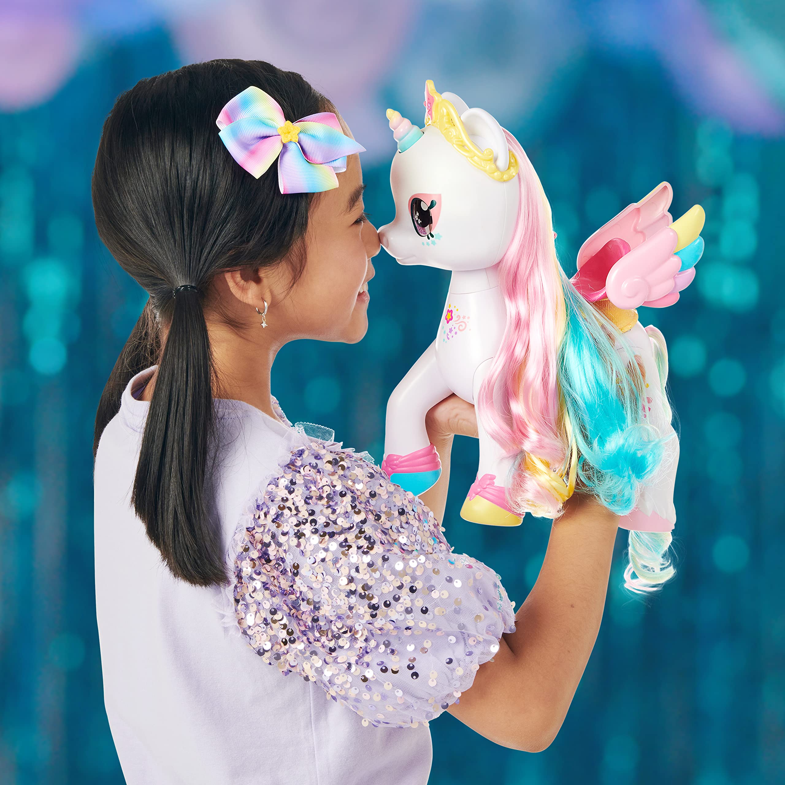Kindi Kids Secret Saddle Makeup Dress. 1 magiczna gąbka. Akcesoria do szczotkowania i stylizacji grzywy jednorożca można znaleźć w jego siodle, 50247, Wielokolorowy, M