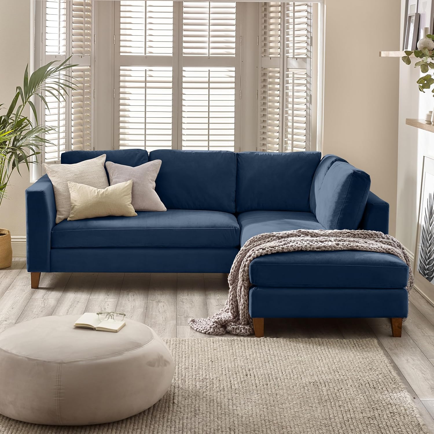 Furniturebox UK Chaise Sofa - 'Foster' L-shaped Dark Midnight Blue Velvet Sofa - Chaise Longue Chaise Lounge - Left Hand Bias - 3 to 4 Seater - Modern Contemporary Seating for Family Living Rooms