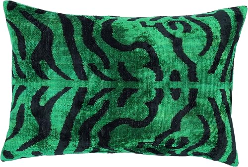Miniatura 3 de Almohada decorativa hecha a mano con relleno de plumón estampado de tigre verde funda de cojín lumbar de seda de terciopelo suave para sala de estar