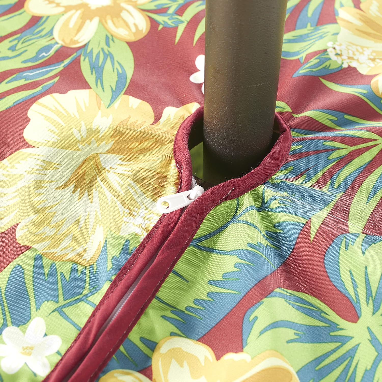 The Lakeside Collection Zippered Outdoor Umbrella Hole Tablecloths - Tropical 60" x 120"