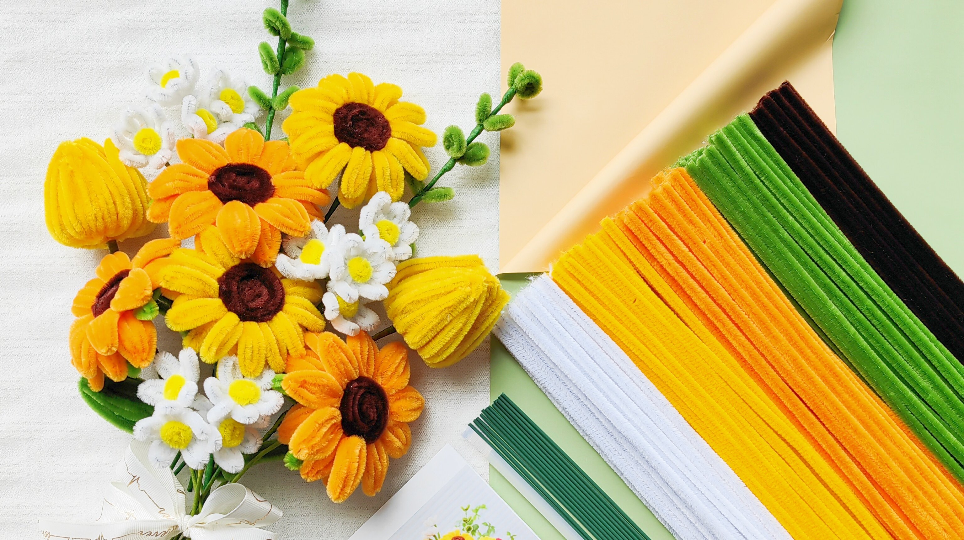 200 pezzi Scovolini Ciniglia Colorati Set, Scovolini Colorati Per Lavoretti, Scovolini Colorati con Stelo Filo Floreale e Nastro Floreale di Carta per Tulipano Fai da Te Decorativi Artigianato (C