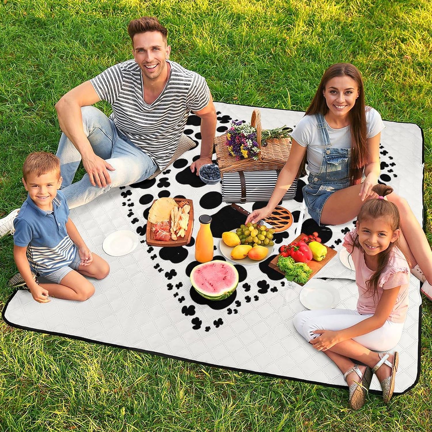 Dog Paw Print Love Heart Picnic Blanket with Zipper Water Resistant Sand Free Picnic Mat Washable Foldable Easy Carry Beach Blanket for Lawn Beach Hiking Camping