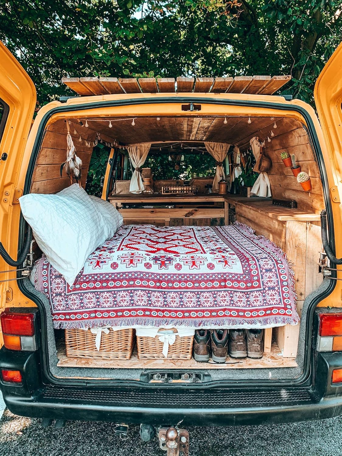 Peel Forest 51“X70” Aztec Red bohemian Throw Blankets with Tassels