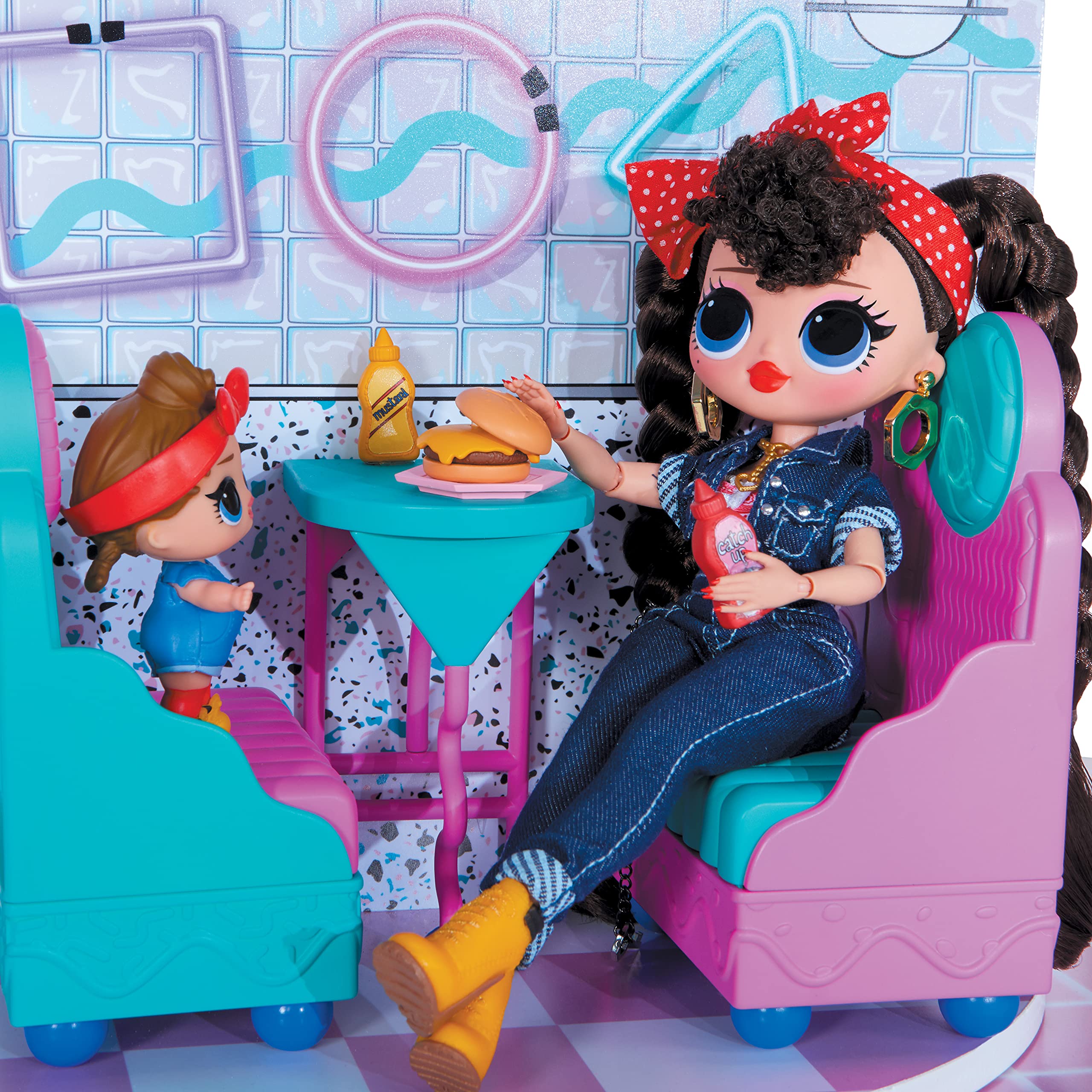 L.O.L. Surprise! OMG House of Surprises - 85+ Überraschungen, 4 Stories, 10 Räume - Inklusive Möbel, Accessoires und mehr - passend für LOL Surprise & OMG Dolls - Sammelpuppenhaus für Mädchen ab 3+