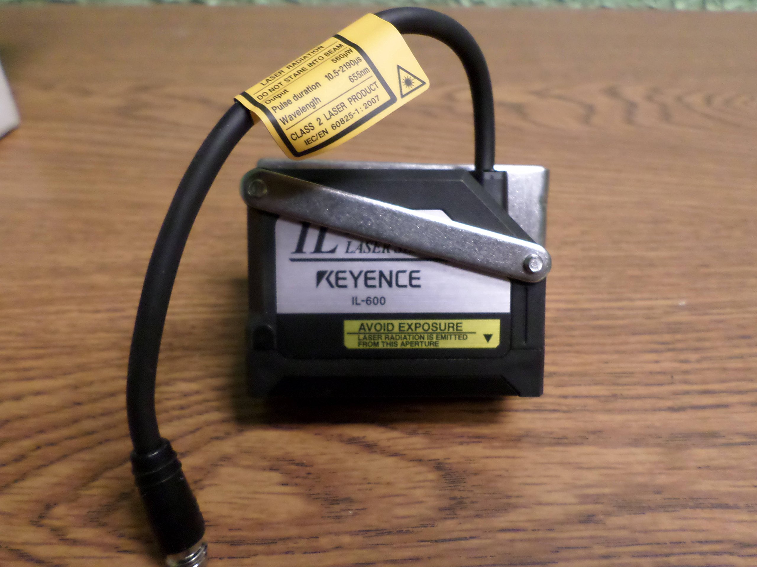 KEYENCE IL-600 レーザーセンサ 本体 Amazon | キーエンス Il-600 レーザーセンサー、クラス2、出力:560W