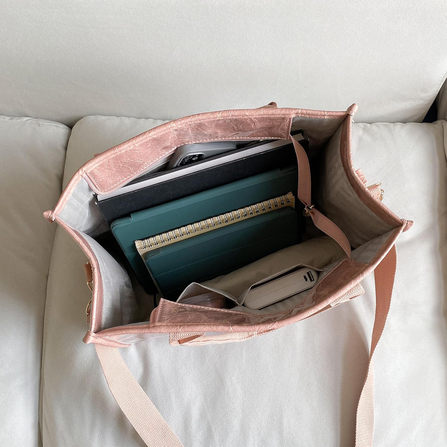 GISMTR PVC Tote Bag for Women Letters Print Hobo Handbags Kraft Paper Shoulder Bag with Strap for Work Travel