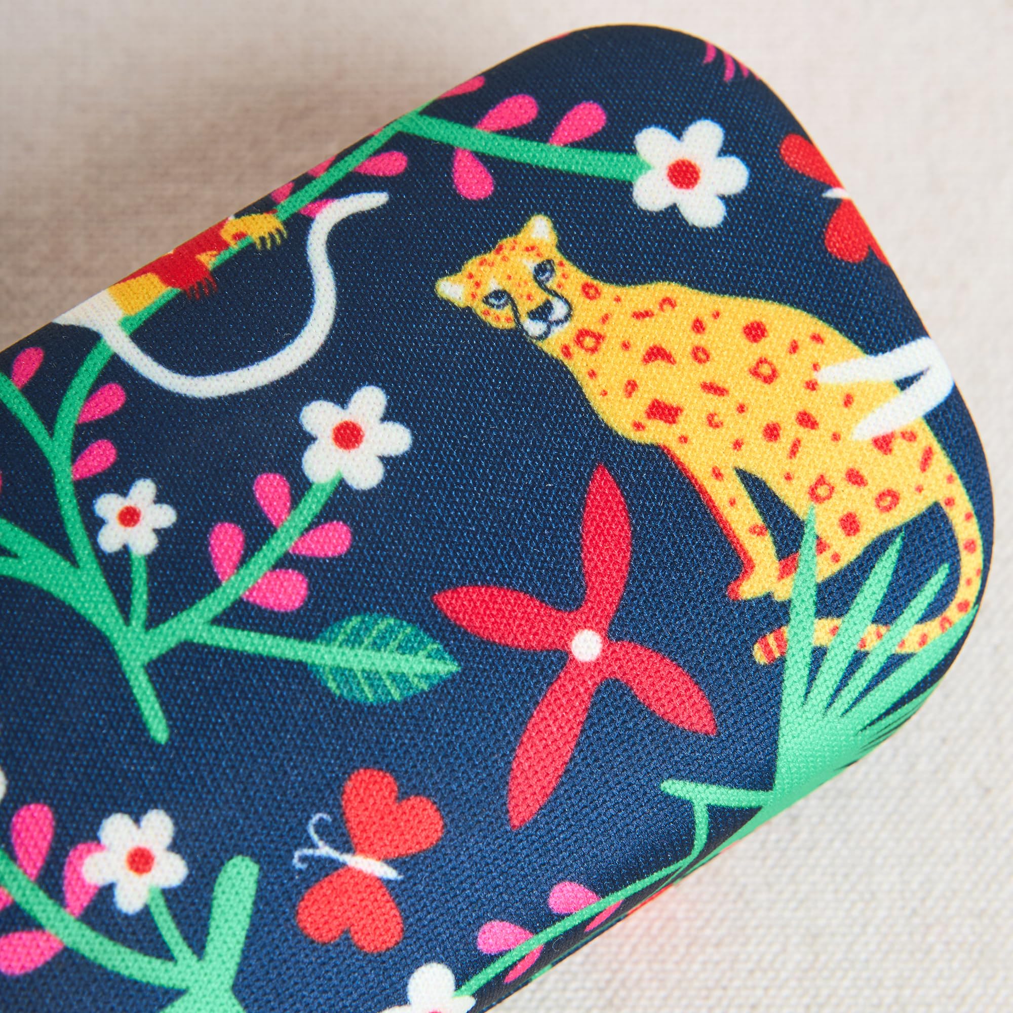 Chumbak Eyewear Case Box for Women, Specs Case, Sunglass Cover and Organizer Box for Ladies/Girls, Sunglass Organizer, Spectacle Box, Stylish Glasses Cover, Protective Eyewear Case - Image 5 thumbnail