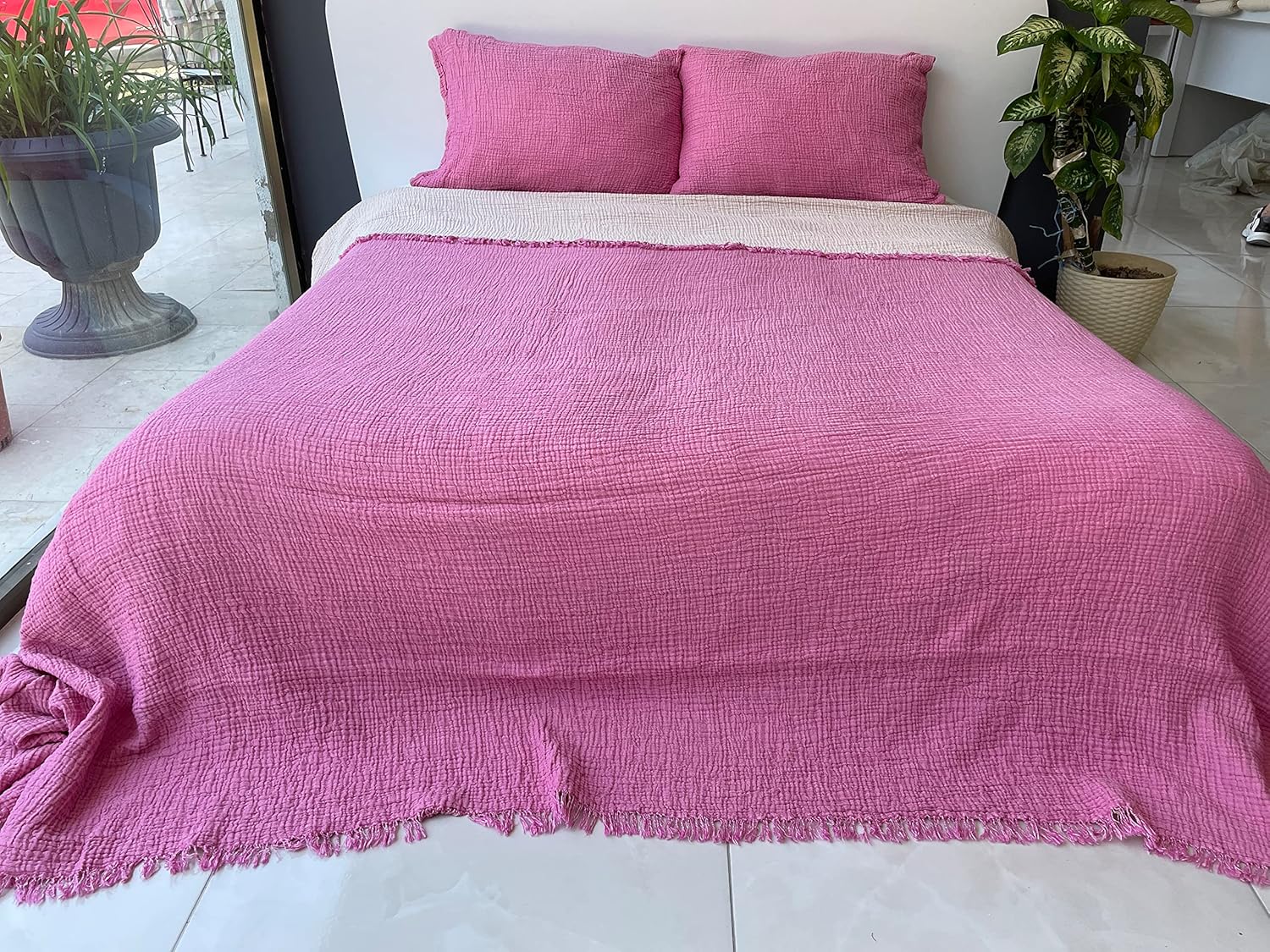 Muslin Blanket 100% Cotton, 4 Layers Bedspread, Soft Turkish Cotton Muslin Bed Cover, Reversible Coverlet, Pink (Twin Size 63x90-160x230cm)