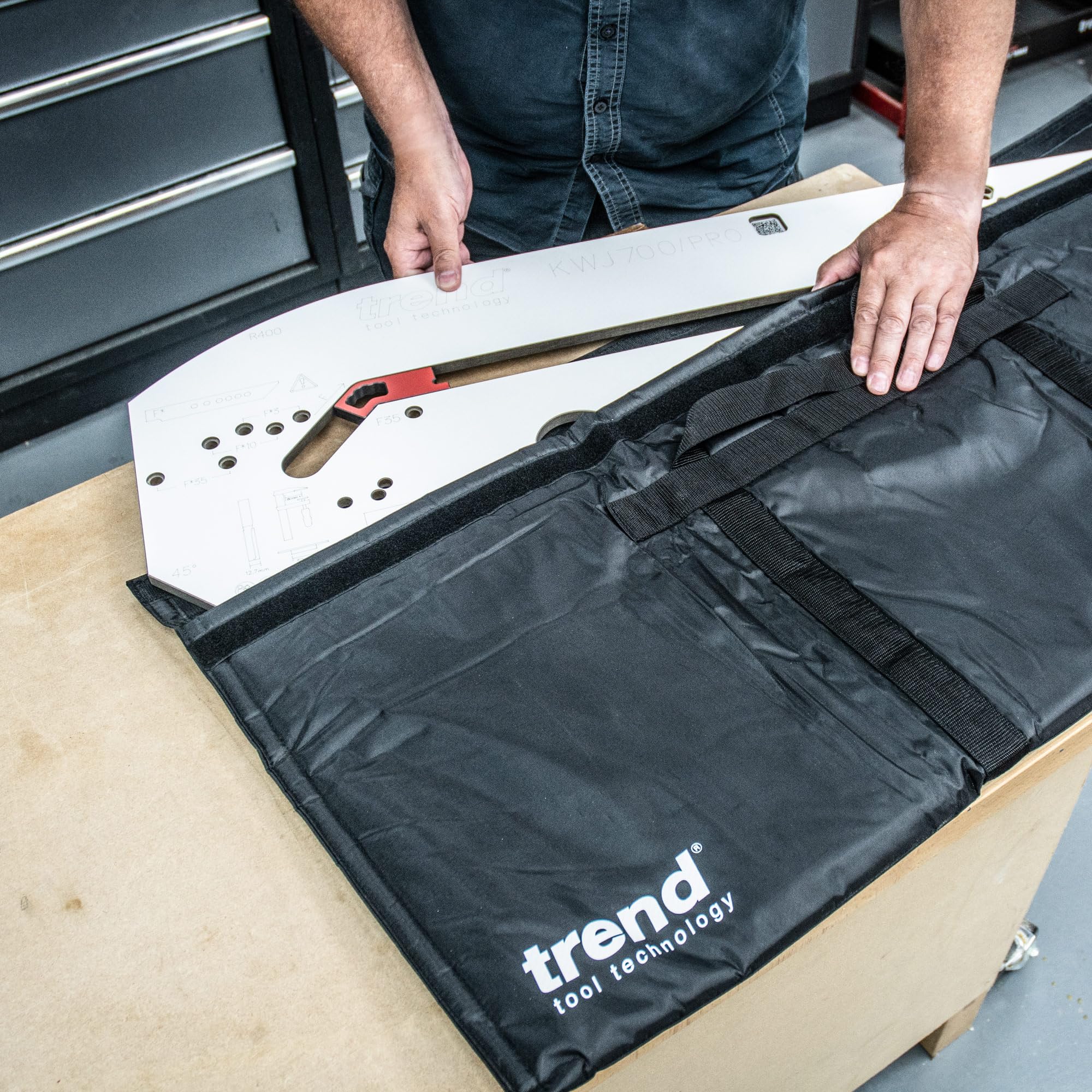 Trend Heavy-Duty Carry Case for 700-750 mm Kitchen Worktop Jigs - Image 3